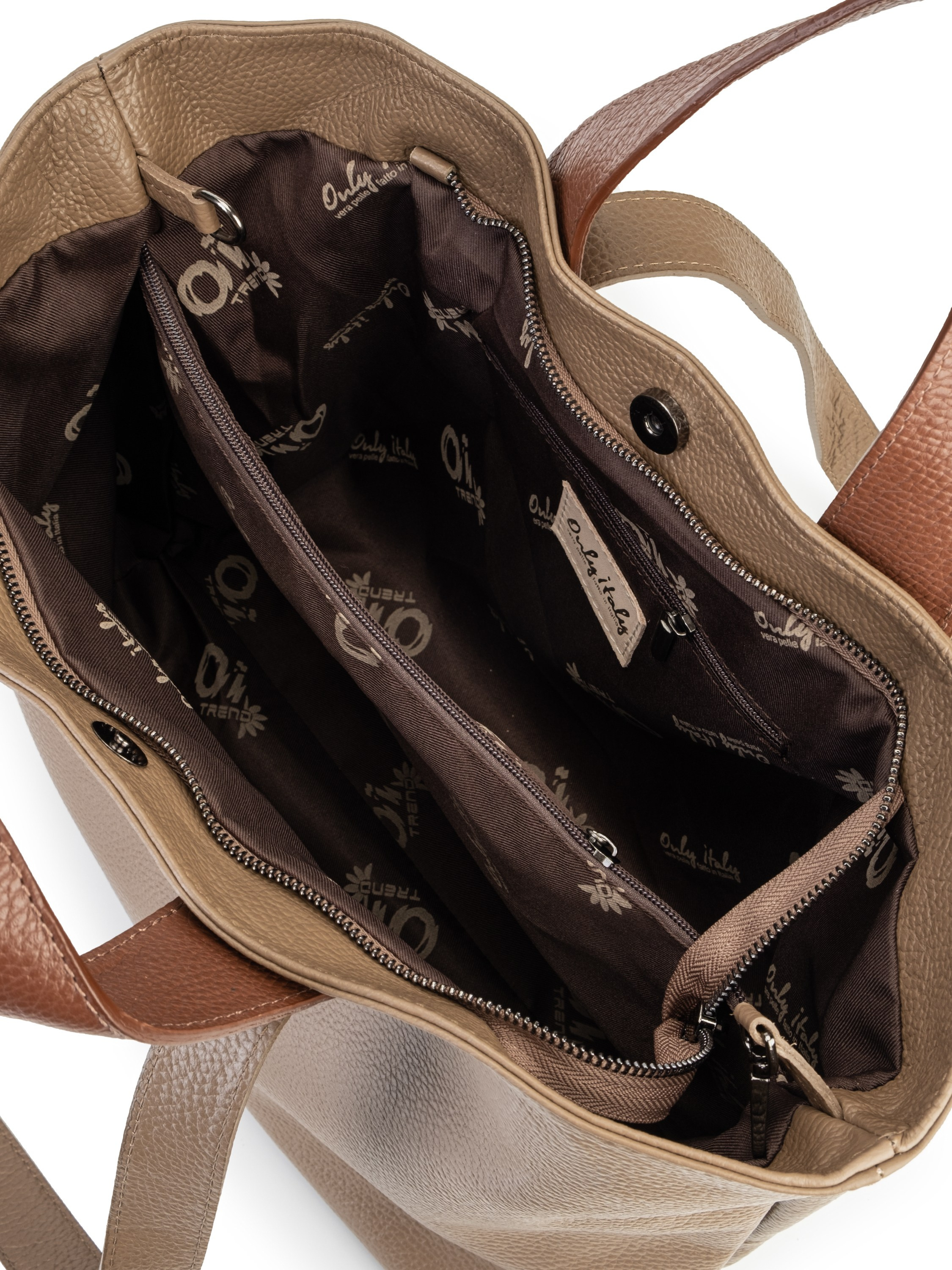 Предметная съёмка для маркетплейсов | Сумки. Предметный фотограф в Симферополе Антон Катунин