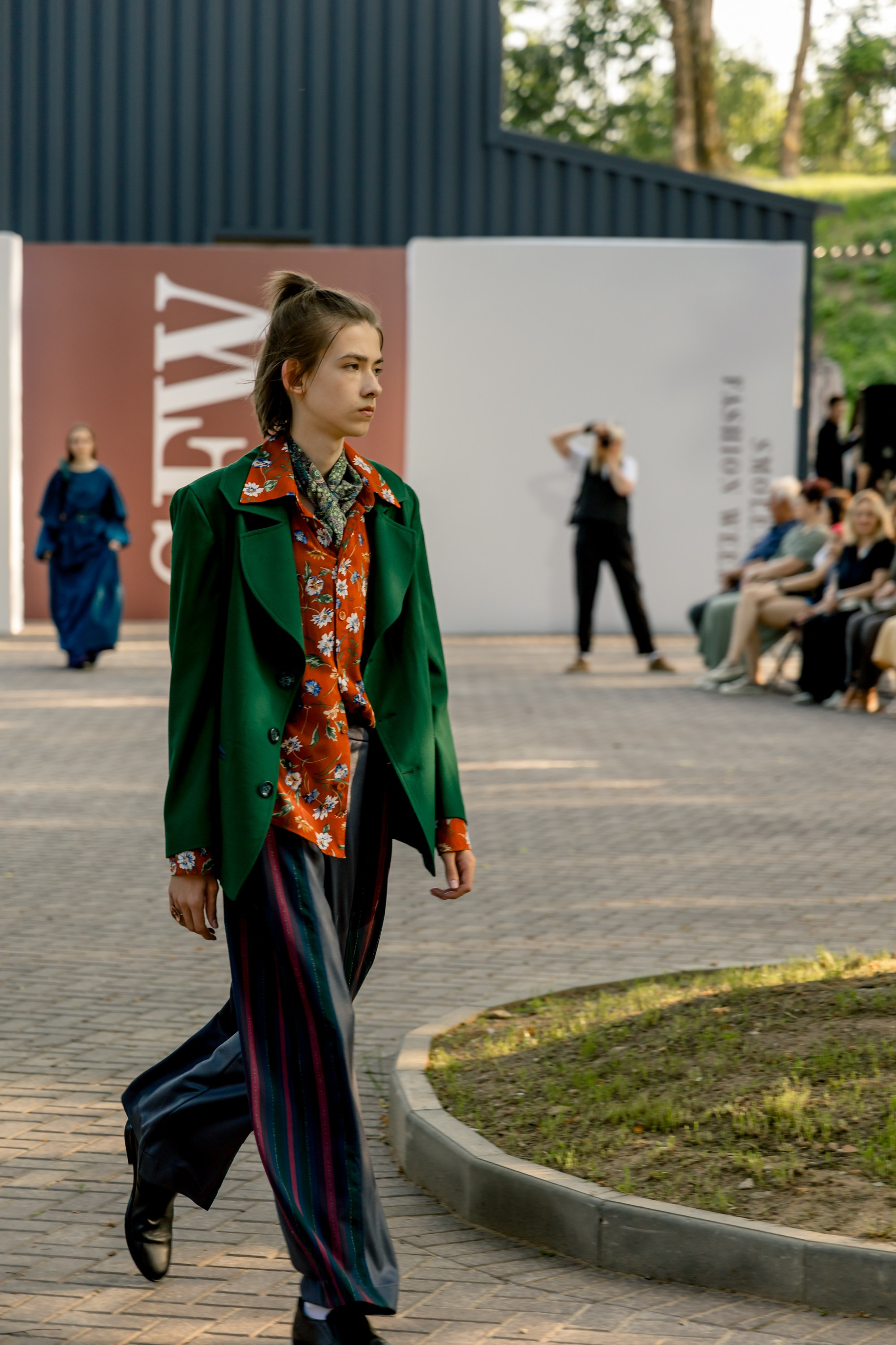 Smolensk Fashion Week 2025_показы_ДЕНЬ 1_ВЕЧЕРНИЙ ПОКАЗ_19:00. Главная