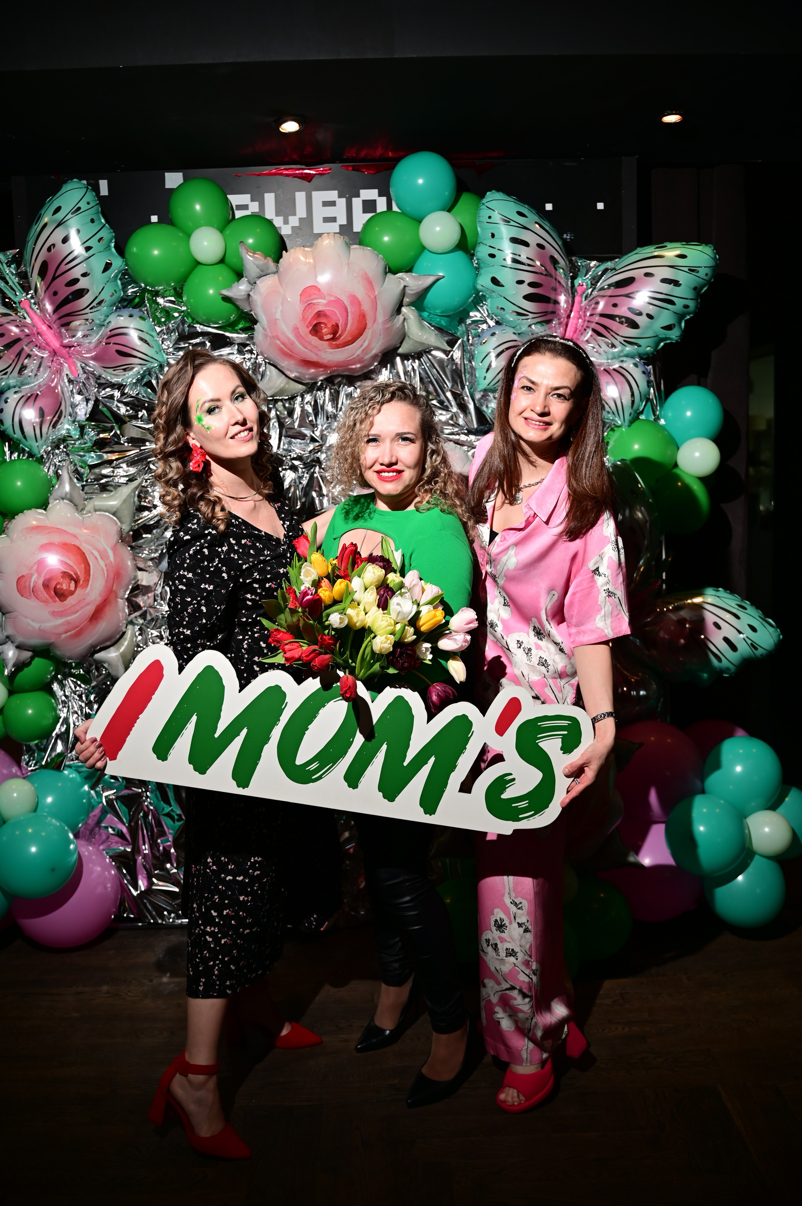 IMom's (женский квиз) в Руки Вверх Баре. Свадьбы и события