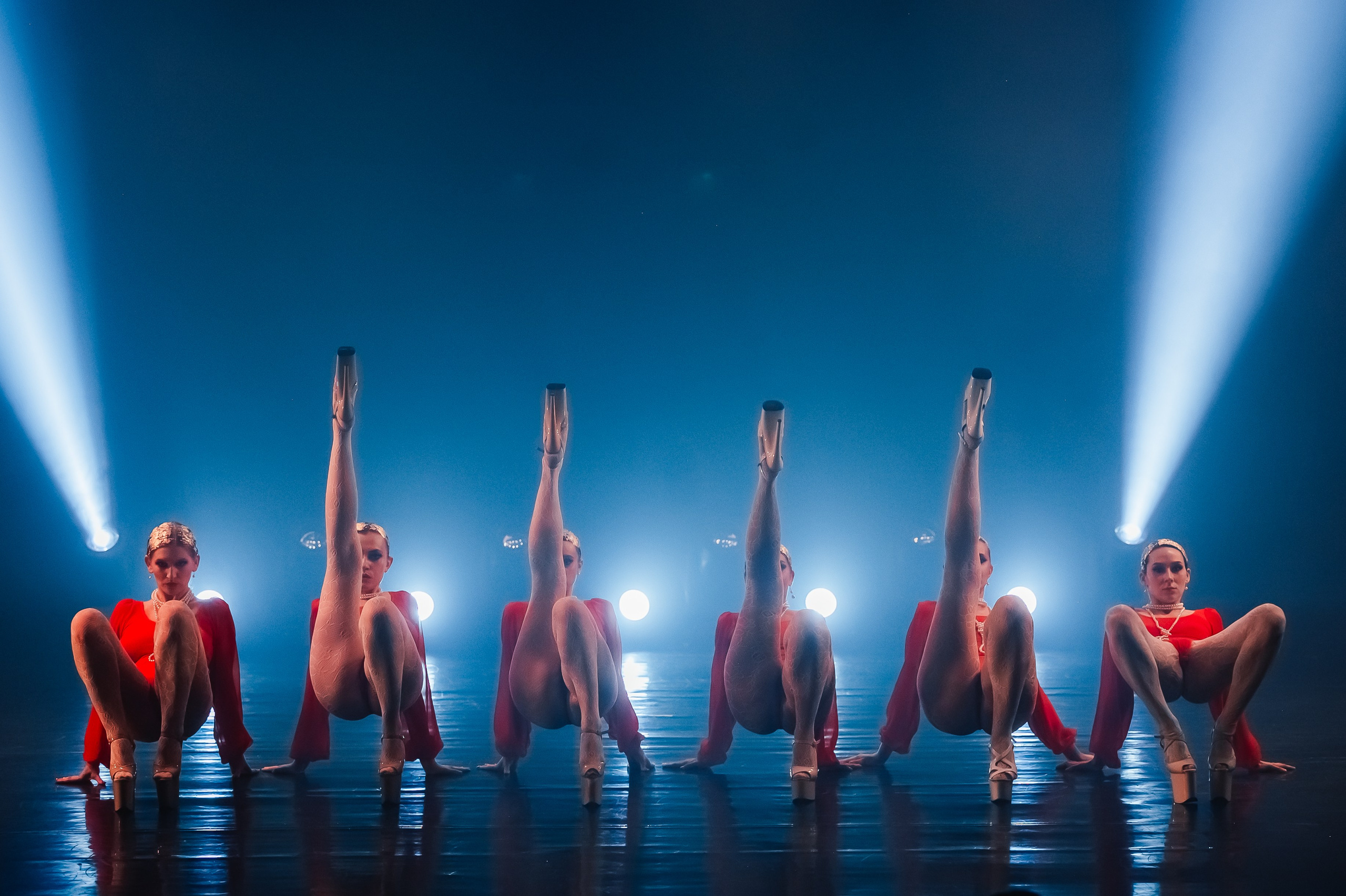 Танцевальное шоу «Ароматы. Искушение». Художник по свету Максим Сергачев