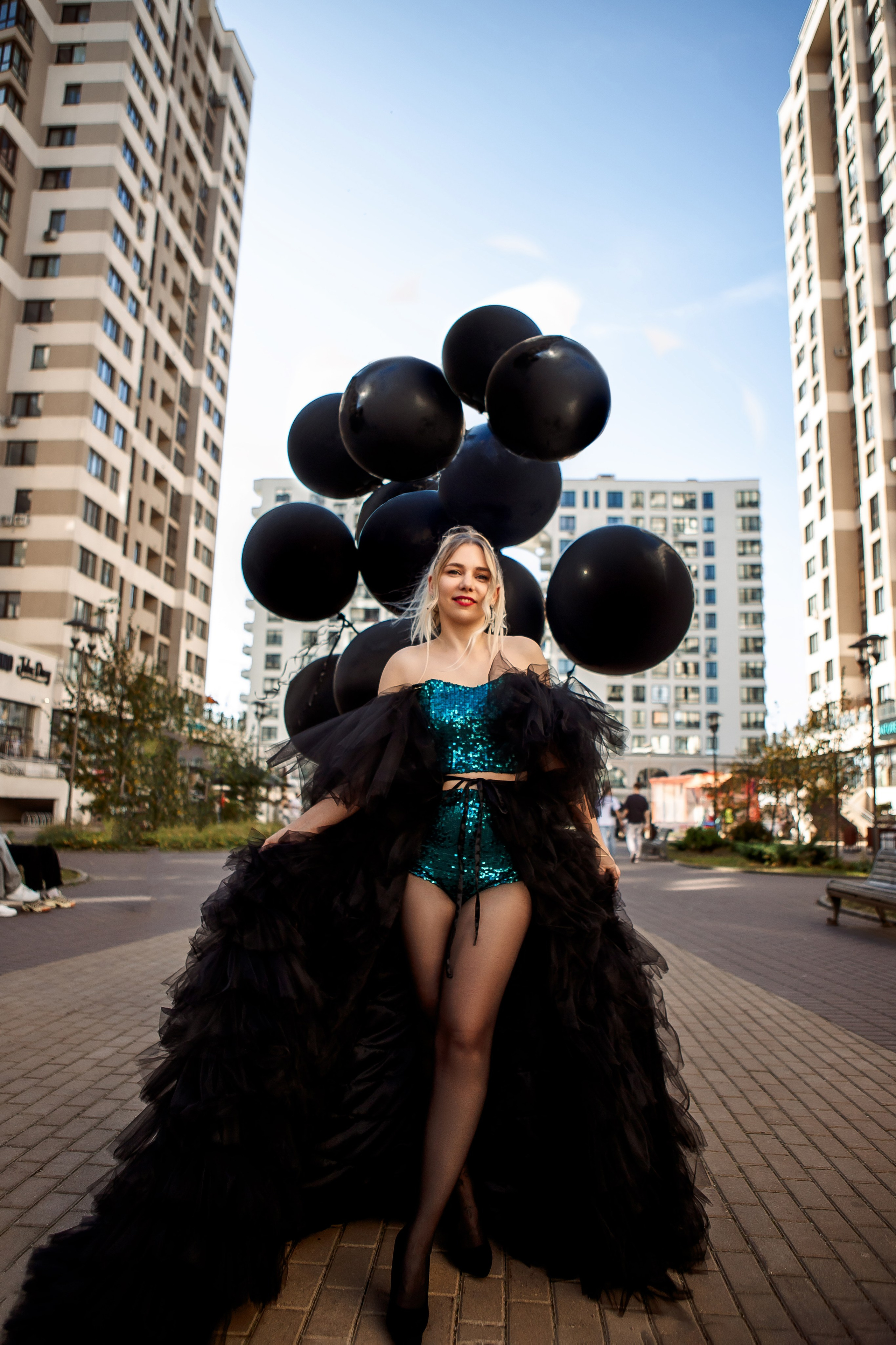 Прогулка с шарами. Семейный детский фотограф. Фотосессия в Минске