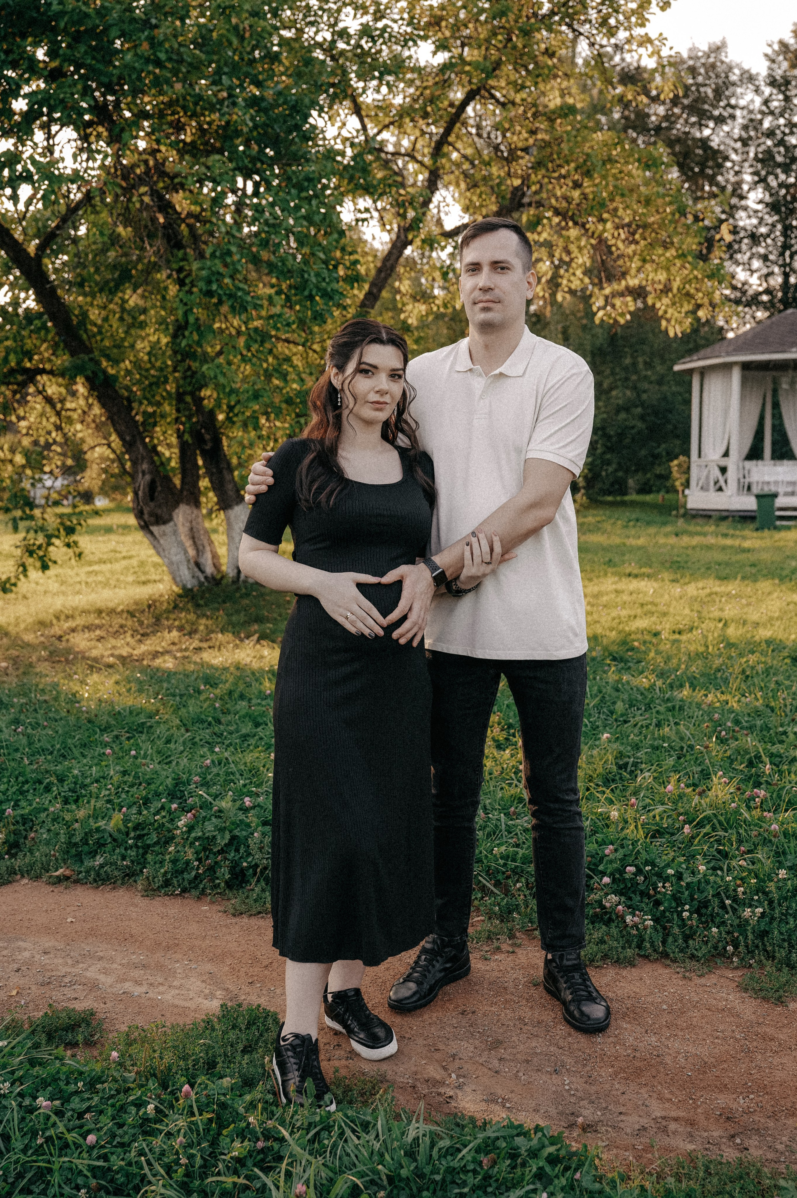 Фотосессия беременности летом в Гребнево. Свадебный и семейный фотограф Виктория Носачёва. Щелково, Москва и МО