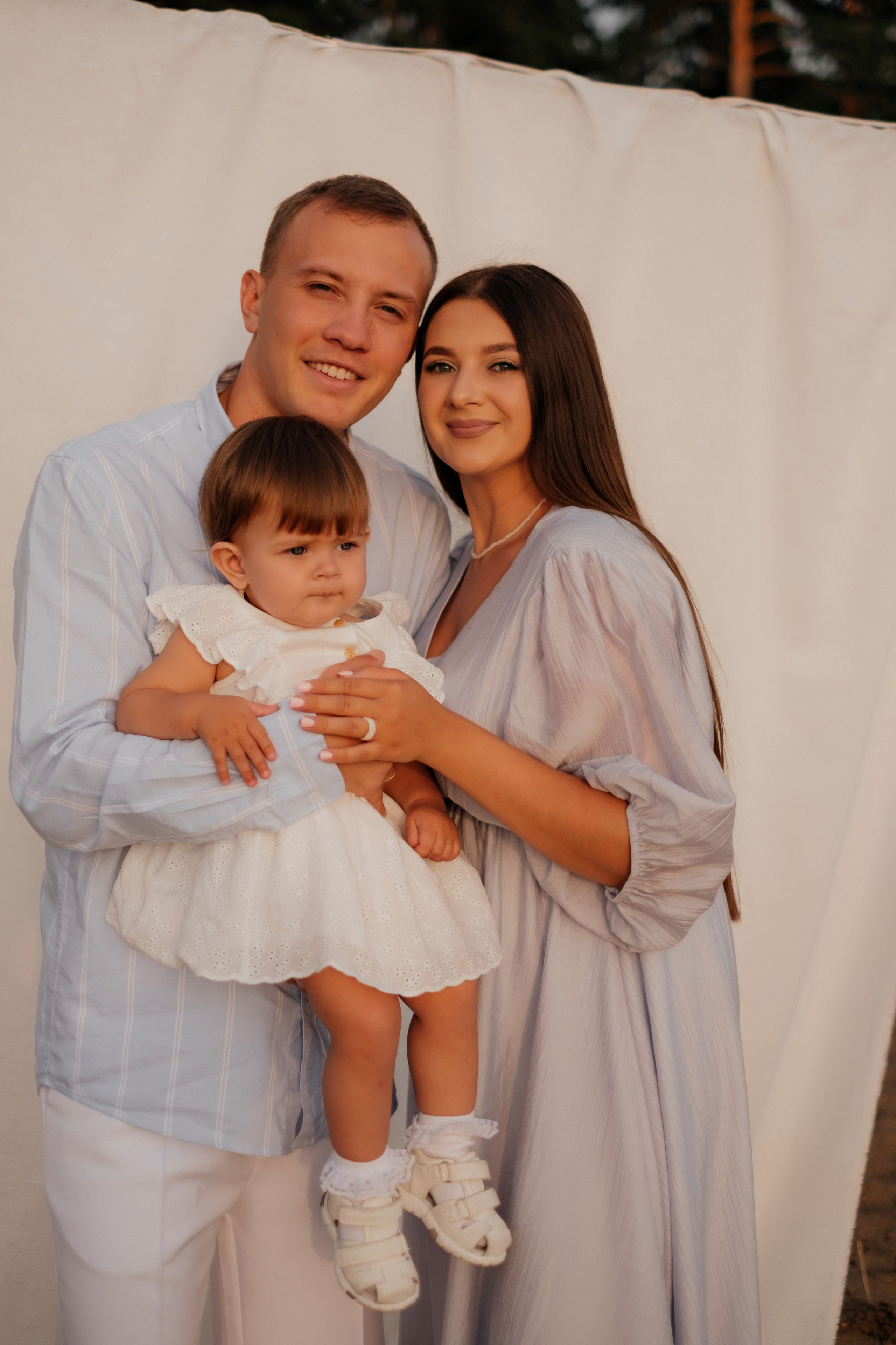 Алина, Ярослав и Тая на берегу. Фотограф в Новосибирске Диана Ильиных