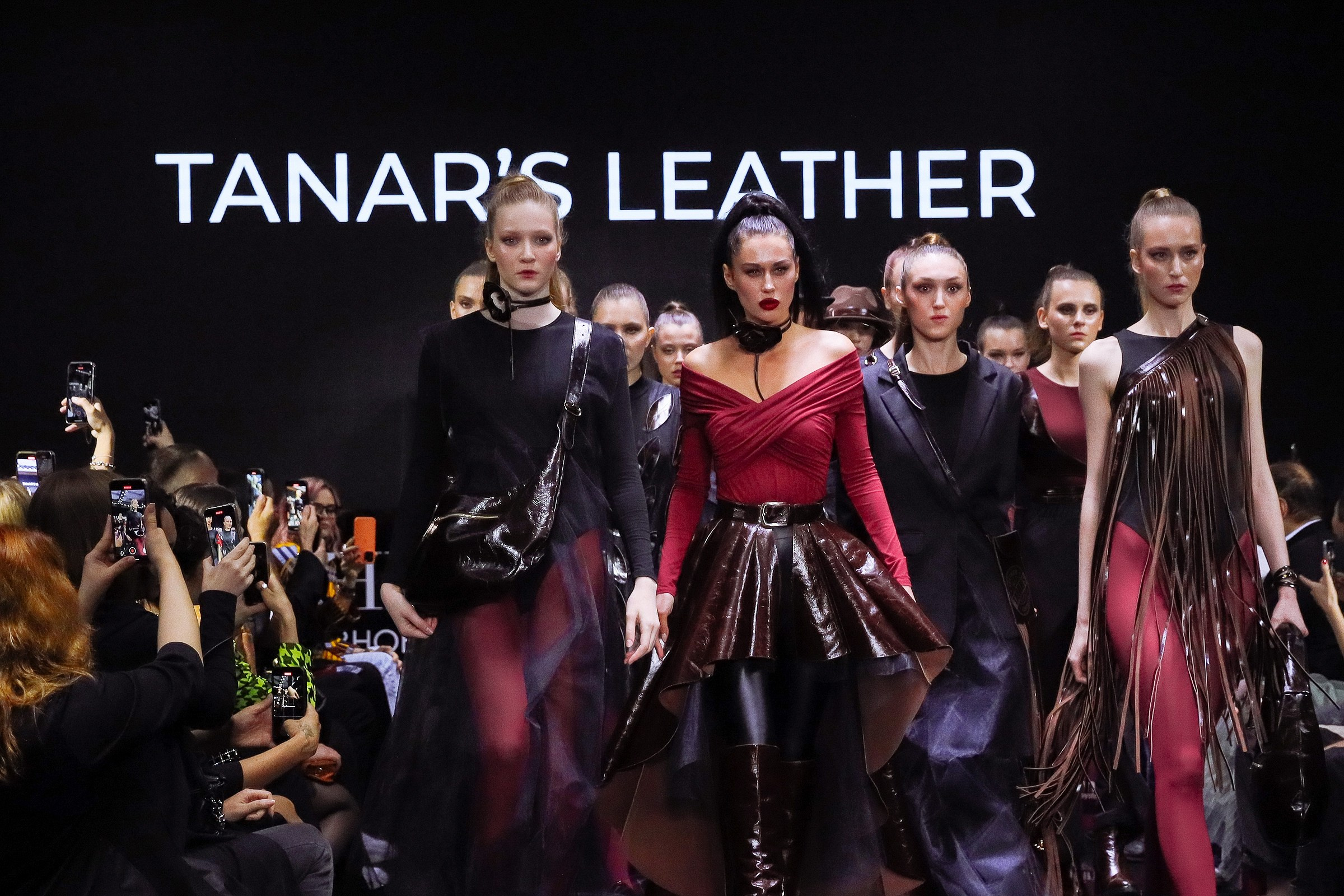 Sochi Fashion Week май 2024. Professional photographer in Sochi Victoria Joy. Teaching Photography