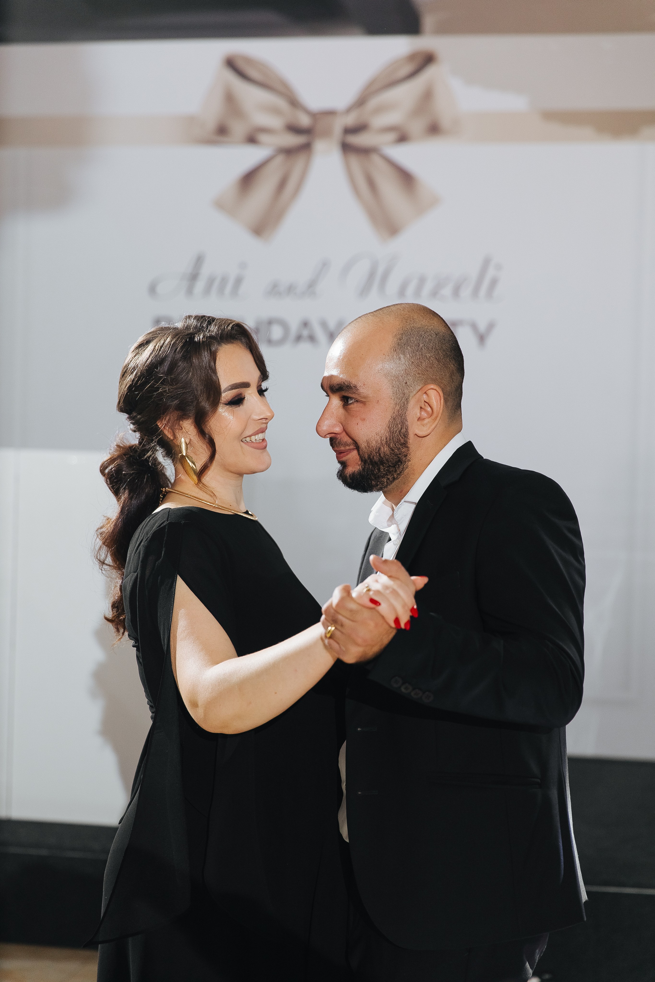 Ани и Назели. 35&5 День рождения, «Янтарь». Фотограф в Красноярске Надежда Воскресенская