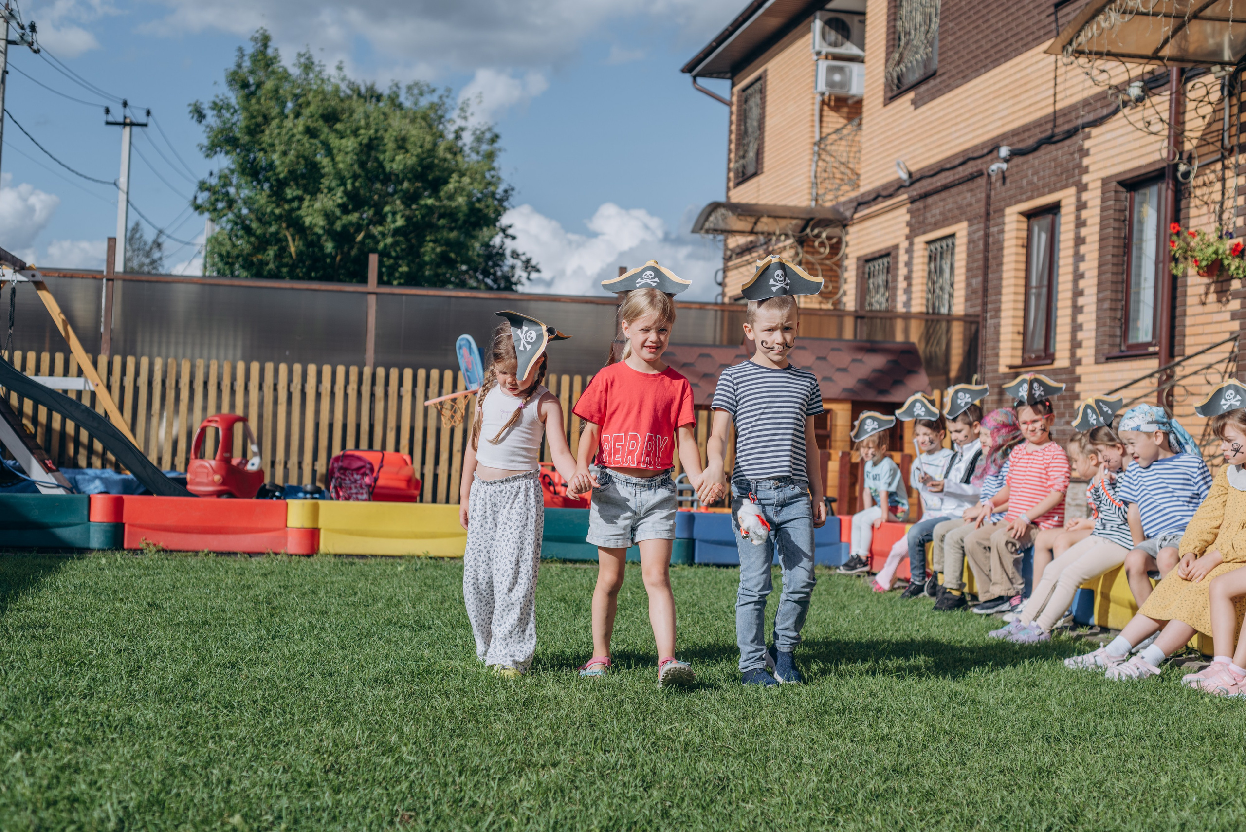 Пиратская вечеринка. MILATE — выпускные альбомы, фотосессии и видео в Москве