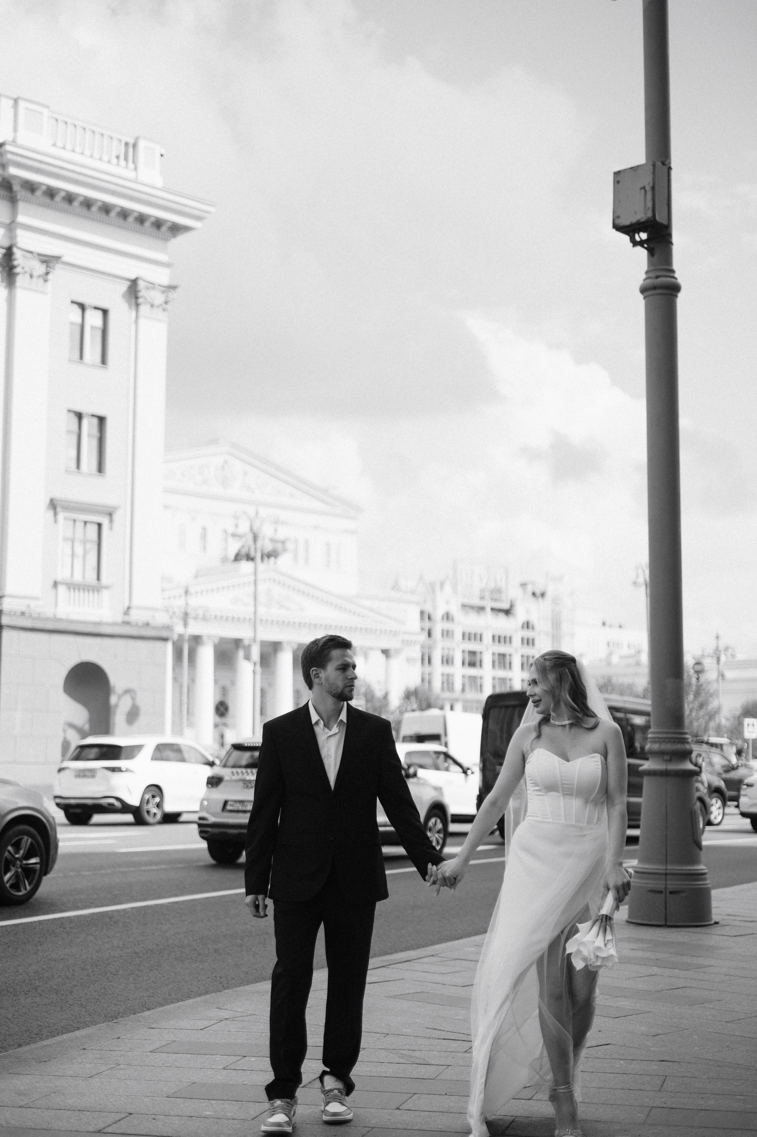 Арина и Дима. Сборы, роспись и прогулка. Свадебный и портретный фотограф в Москве Анастасия Масюк