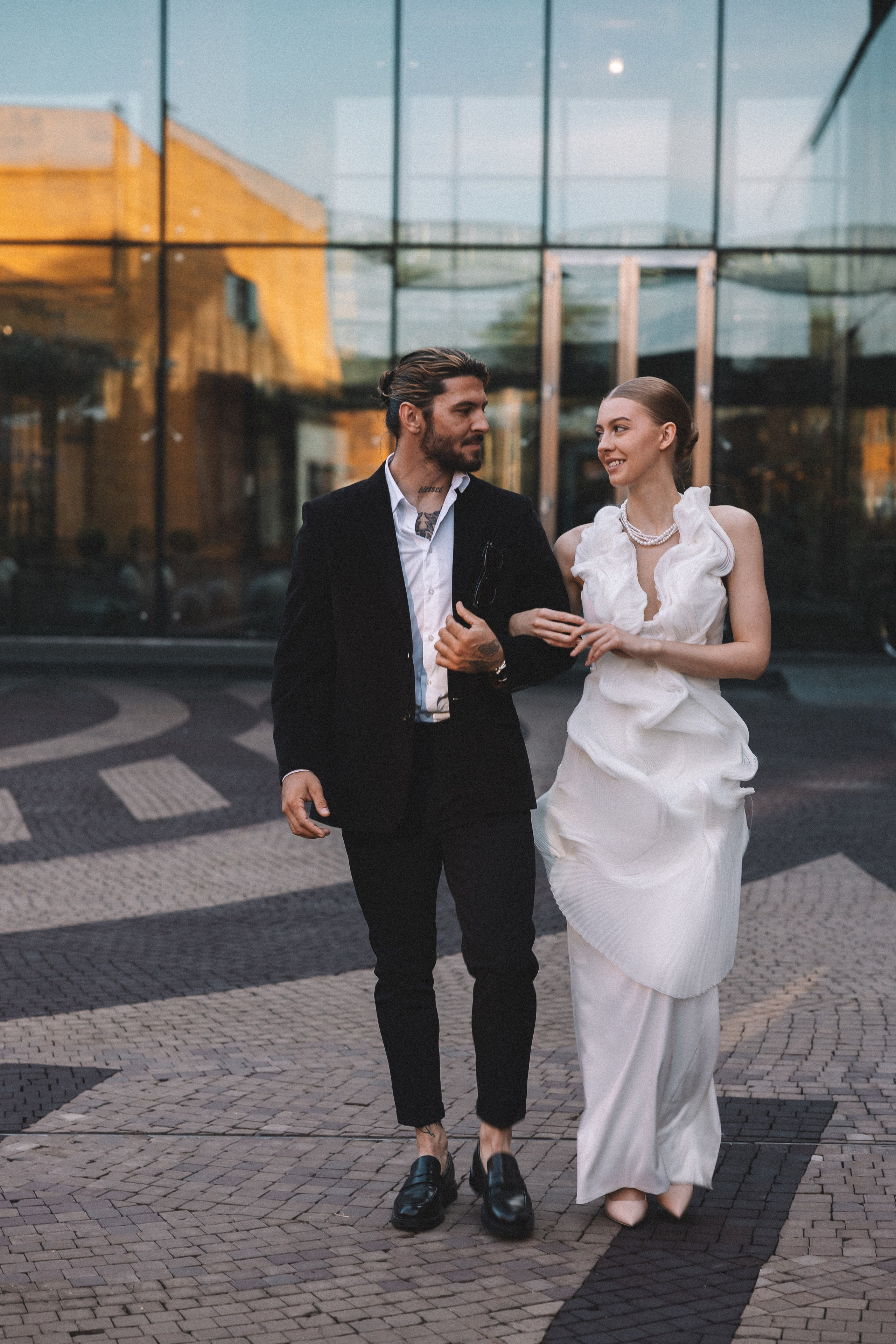 Свадебная фотосессия в Барвиха Luxury Village. Свадебный фотограф в Москве — Оскар Гелманов