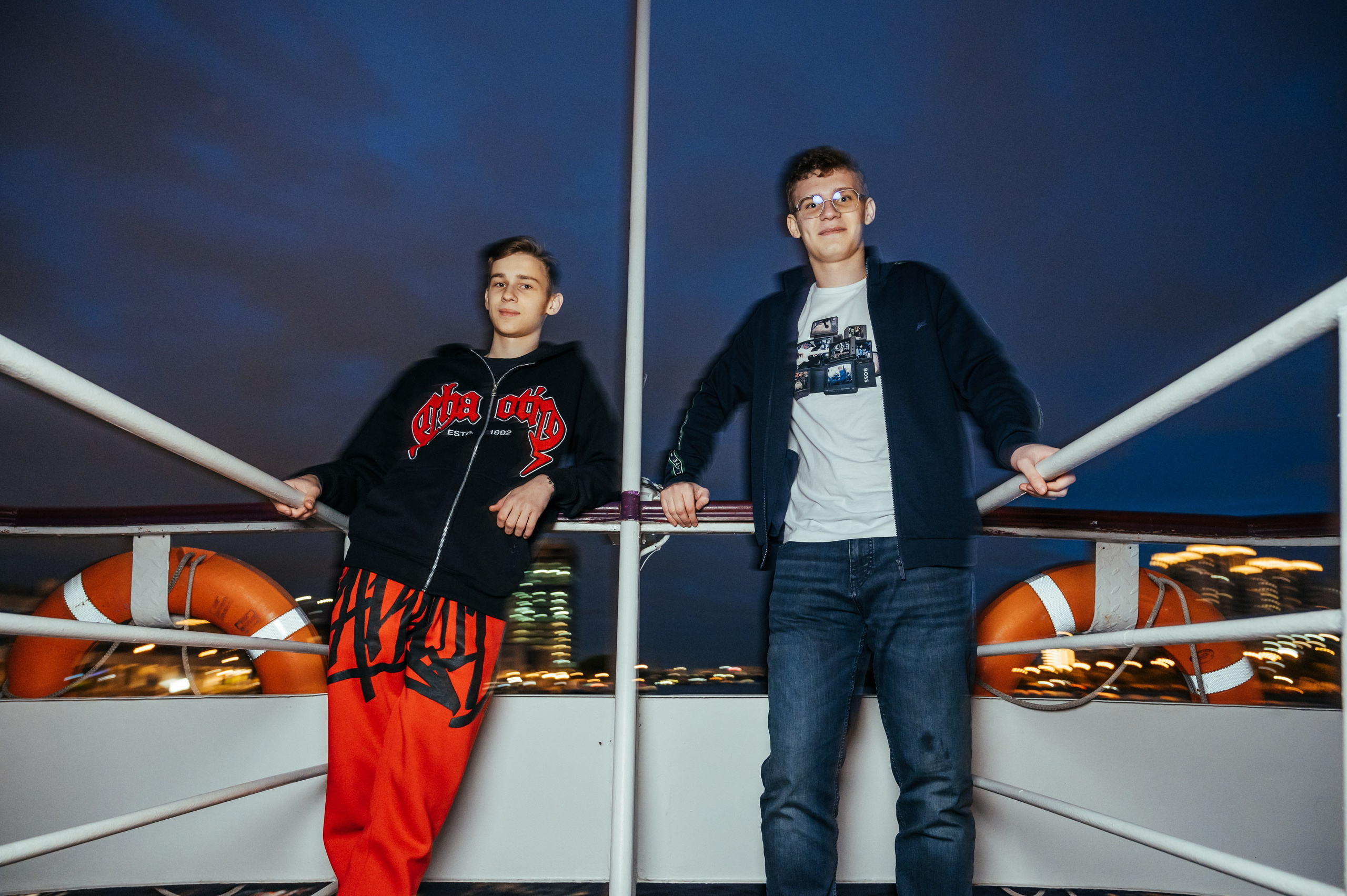 Последний звонок. Анастасия Петрович фотограф, фотокорреспондент в Москве и Санкт-Петербурге. Фотосъёмка репортажа, мероприятия, корпоративная съёмка, контент