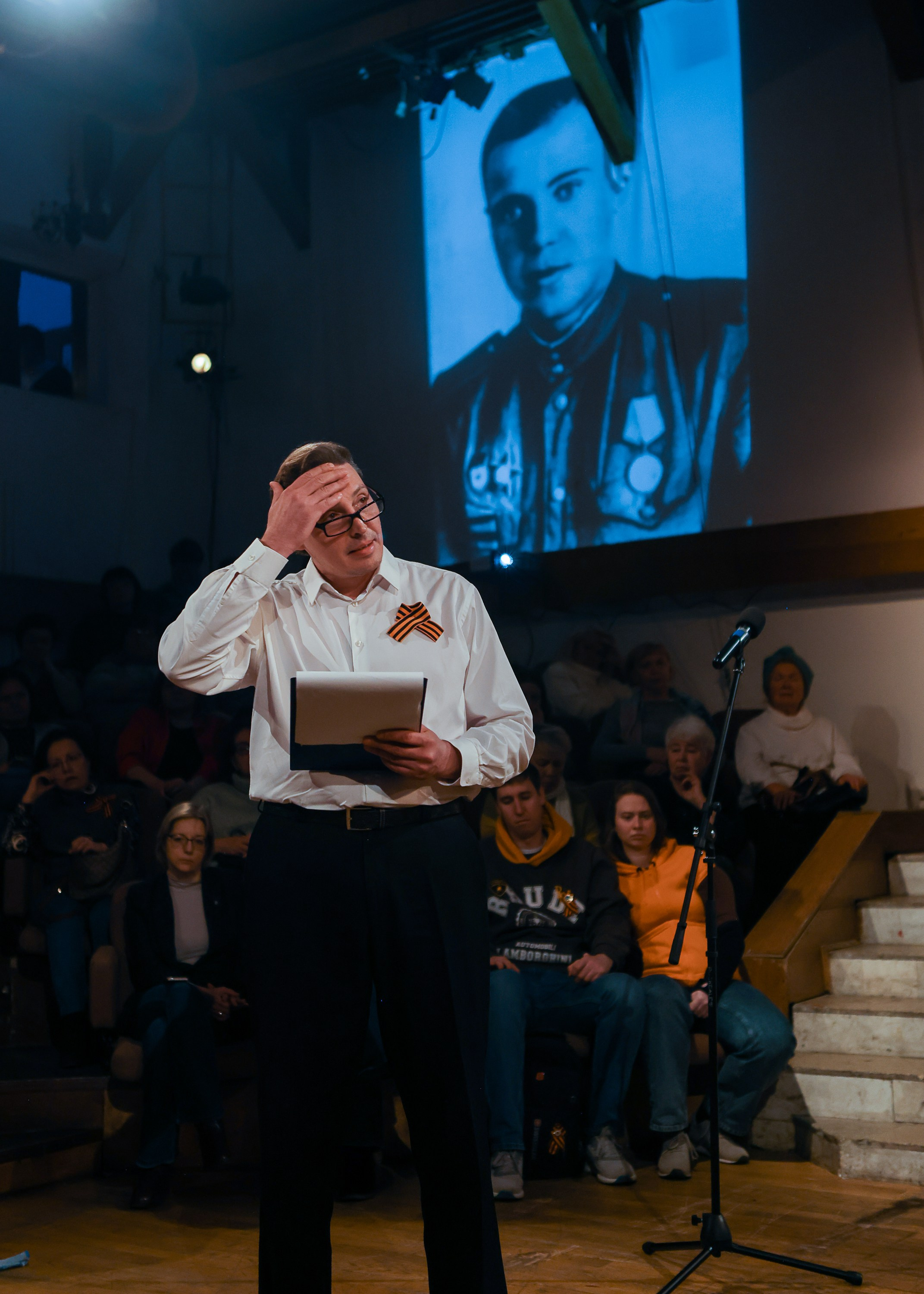 Рожденные в мае. Театр СФЕРА. Репортажный, архитектурный, театральный и файн-арт фотограф Лена Мельникова в Москве