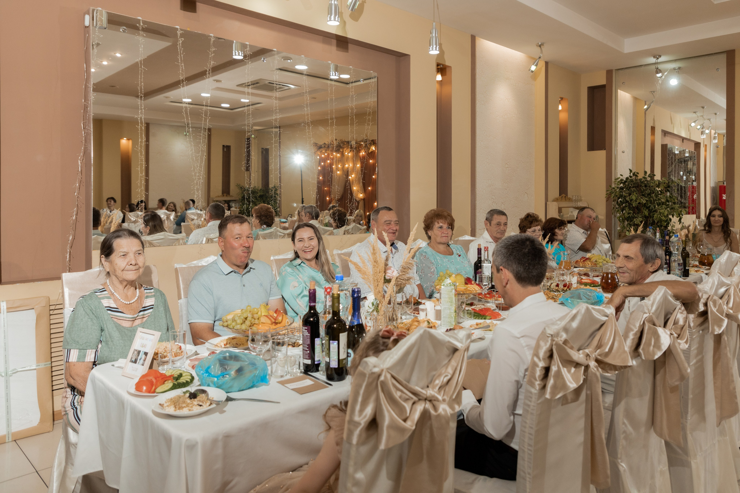 Роман и Александра (банкет). Свадебный фотограф Ангелина Сунгатулина | Саратов | Балаково | Вольск