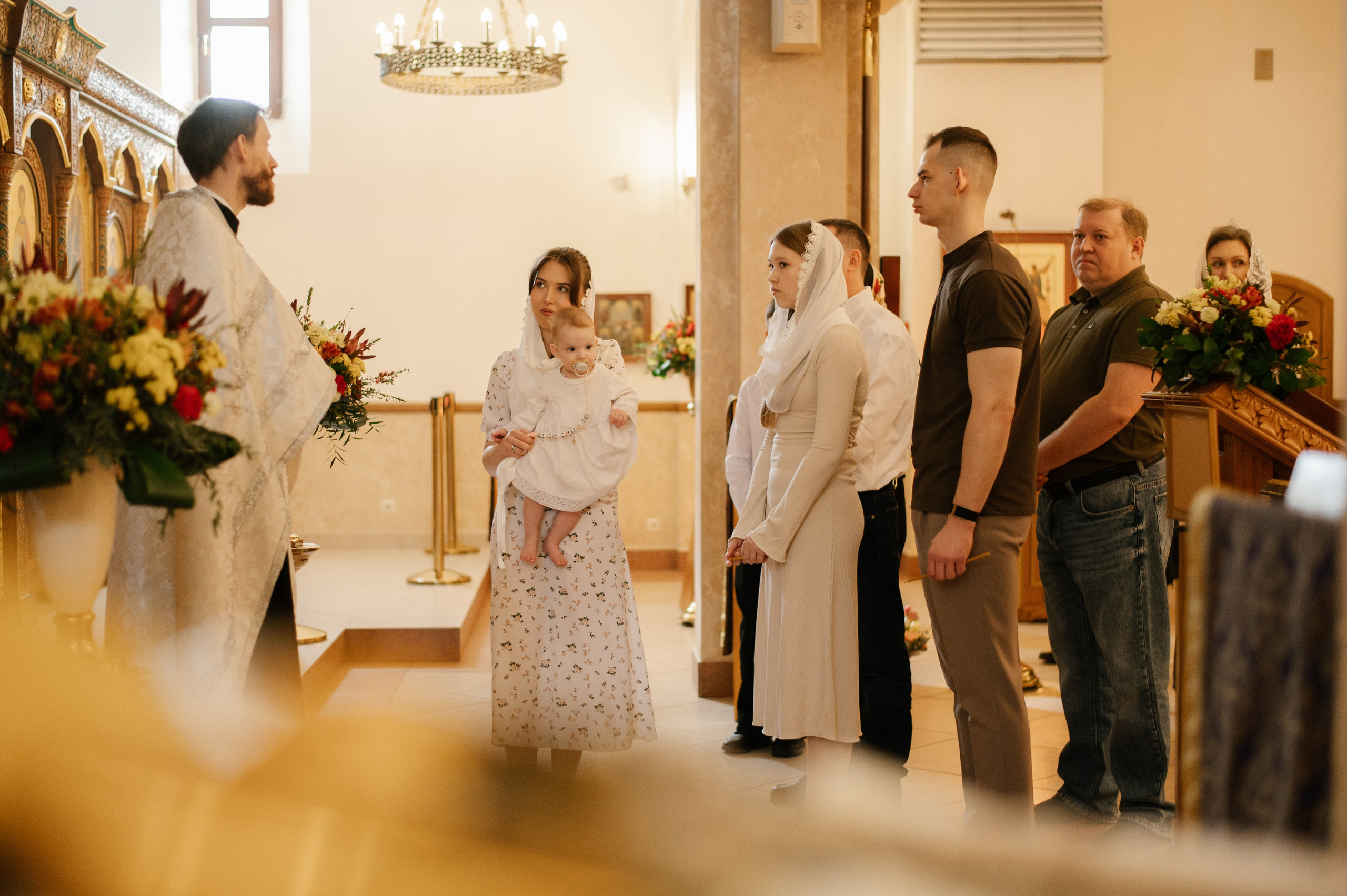 Фотограф на крещение. Фотосессия таинства крещения. Храм блаженной Матроны Московской в Дмитровском. Семейный и свадебный фотограф в Москве Татьяна Николаева