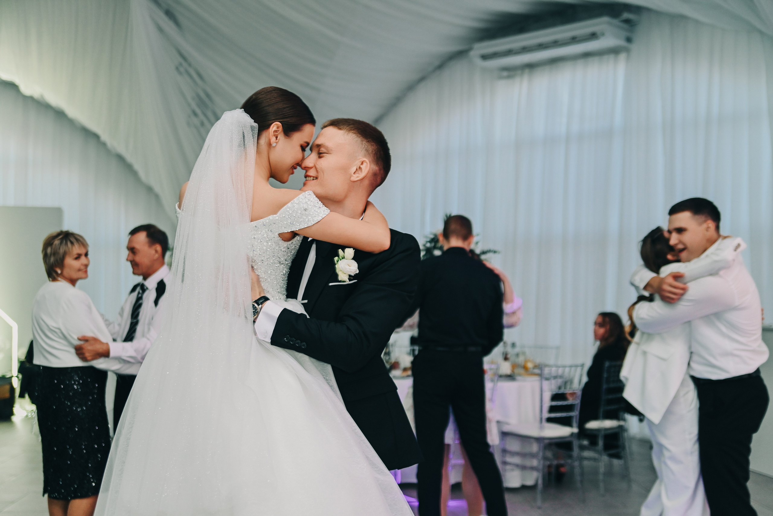 Свадьба Виктории и Александра. Свадебный и семейный фотограф Любава в Кургане