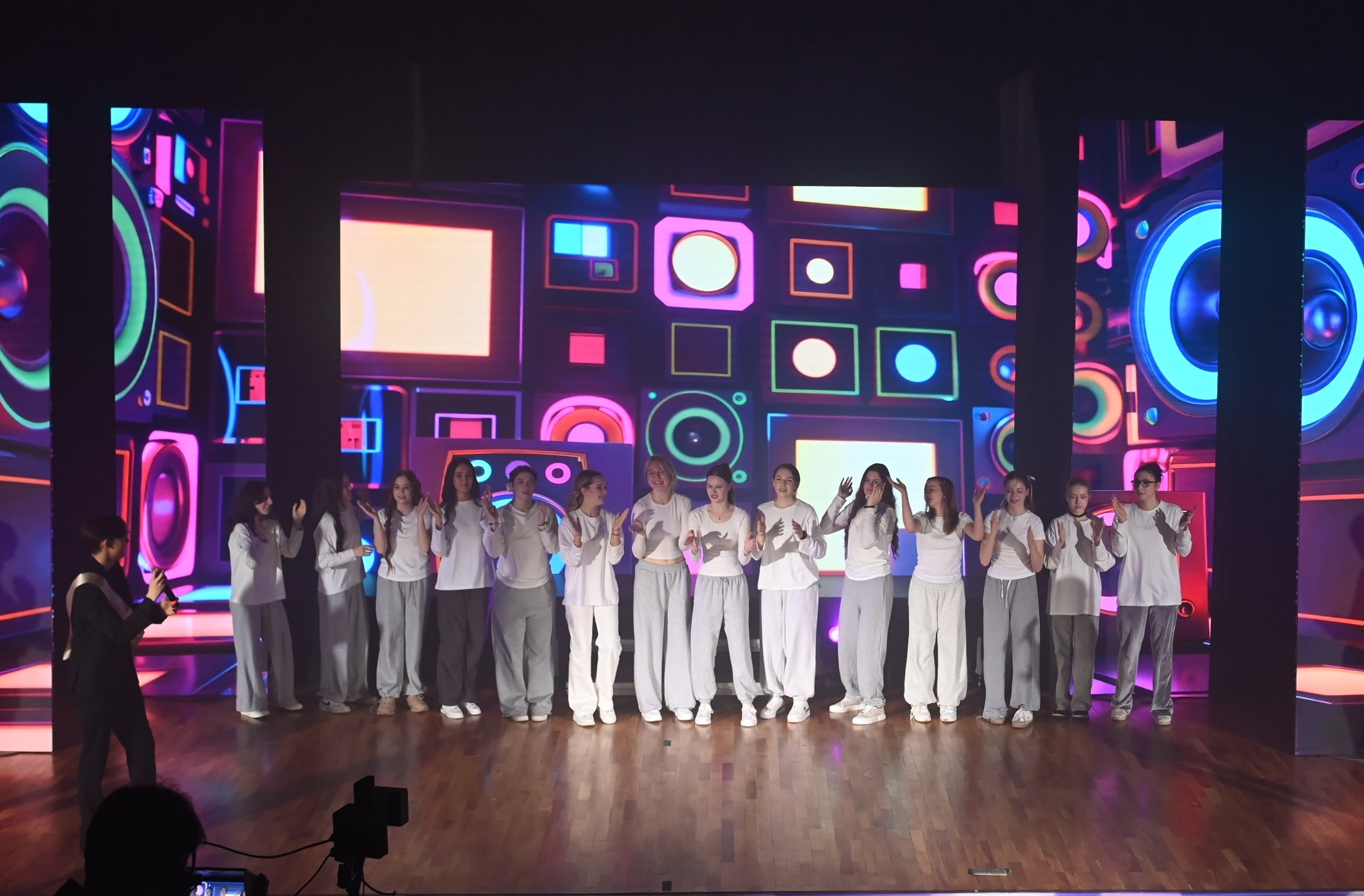 Последний Звонок в школе 1409 на Ходынке. Свадебный и семейный фотограф в Москве Ирина Гончарова