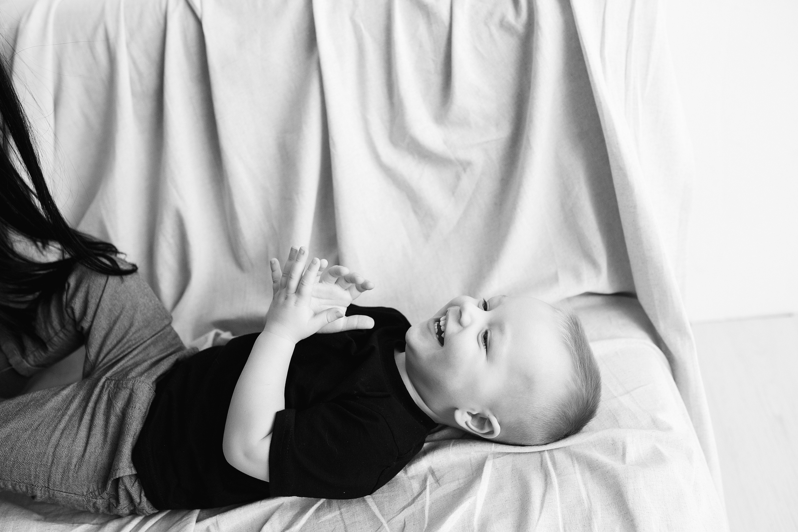 ЧБ серия. Фотограф новорожденных Оксана Полевская