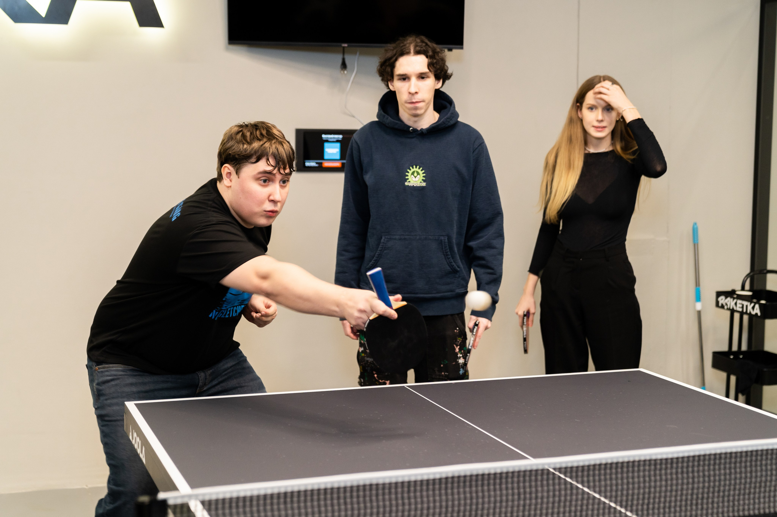 Пинг-понг клуб Ракетка, Брусницын квартал, клуб Ракетка Санкт-Петербург, клуб настольного тенниса в Санкт-Петербурге, пинг-понг клуб в Брусницын квартале Санкт-Петербург 