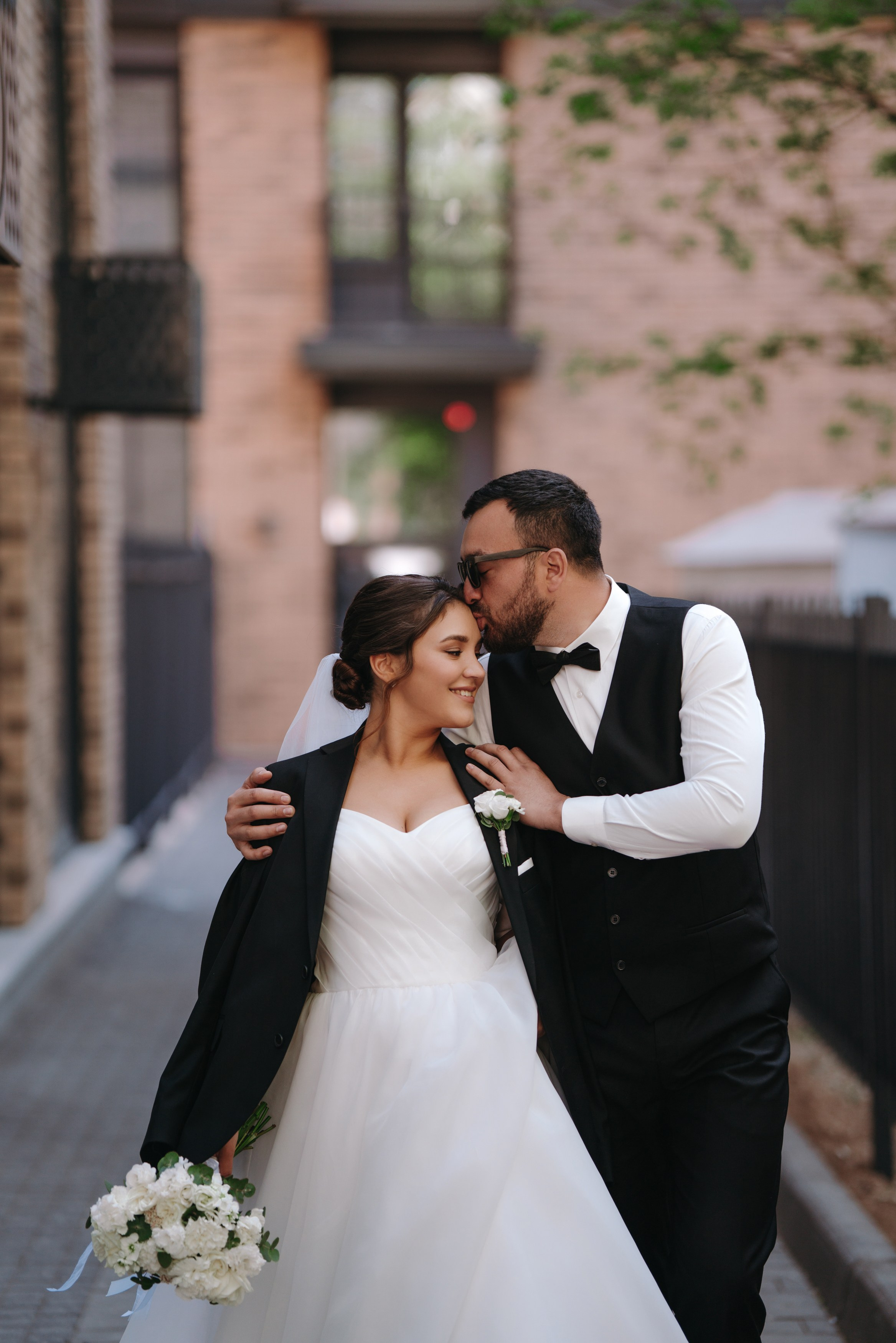 Свадебная фотосессия Радика и Дианы — Уфа, Nesterov Plaza, ЖК Империал, Президент Отель, шатёр М5