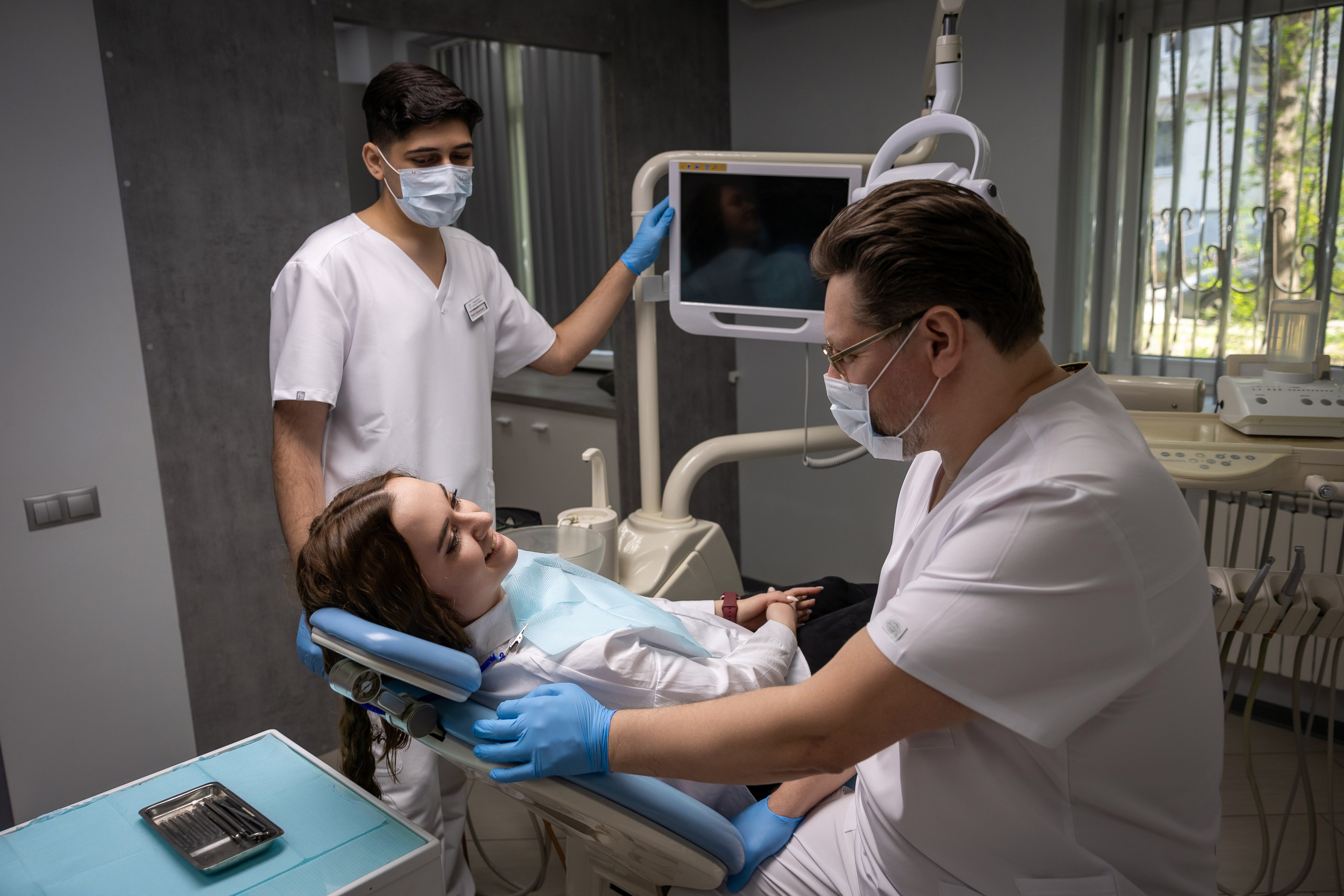 Съемка контента для стоматологии, фото сотрудников, интерьер. Свадебная, репортажная и бизнес съёмка в Ростове-на-Дону