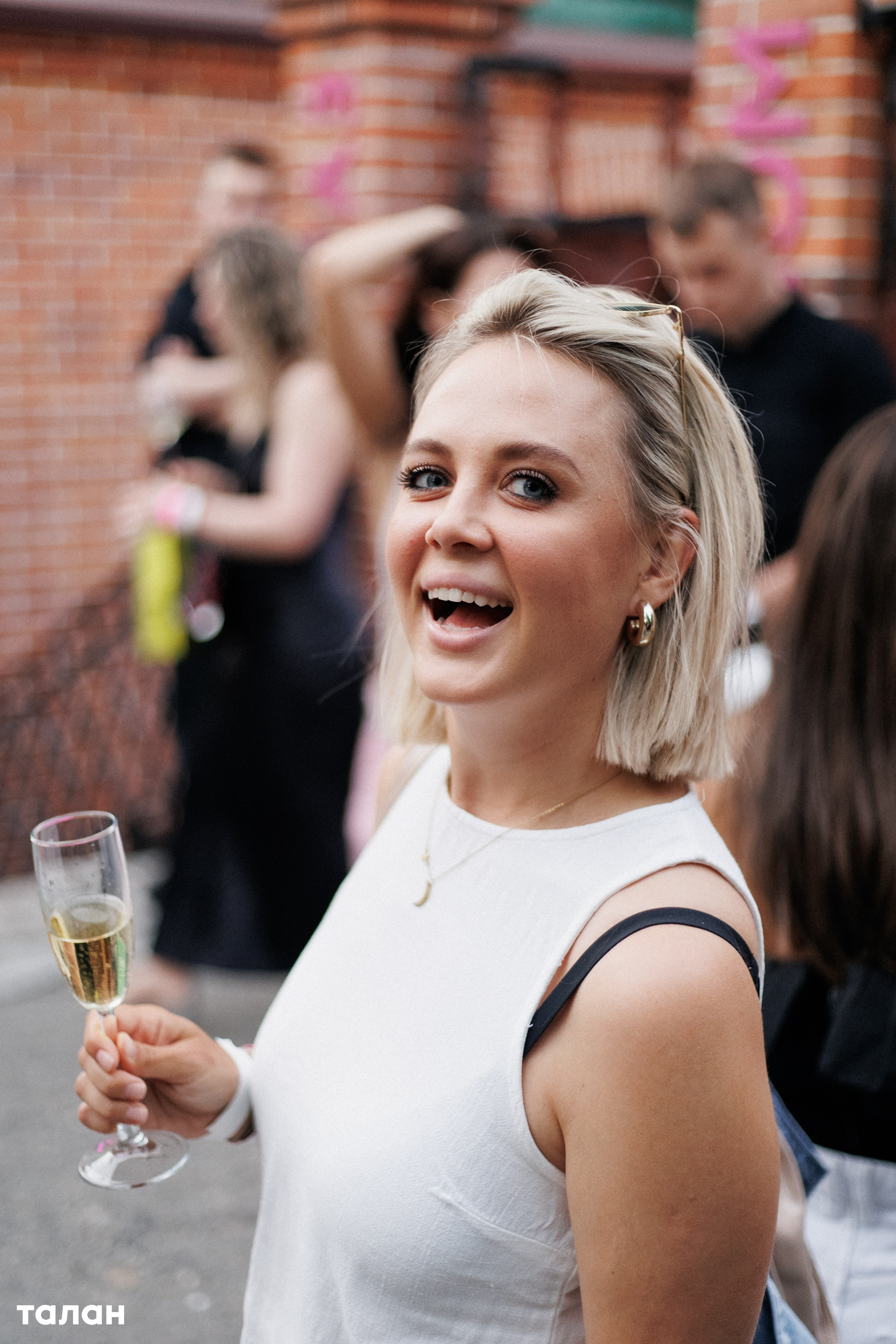 ВИНОТЕКА [бар+магаз] — BIRTHDAY PARTY. СВОИ. ФОТООТЧЕТЫ-СОБЫТИЯ-МЕСТА