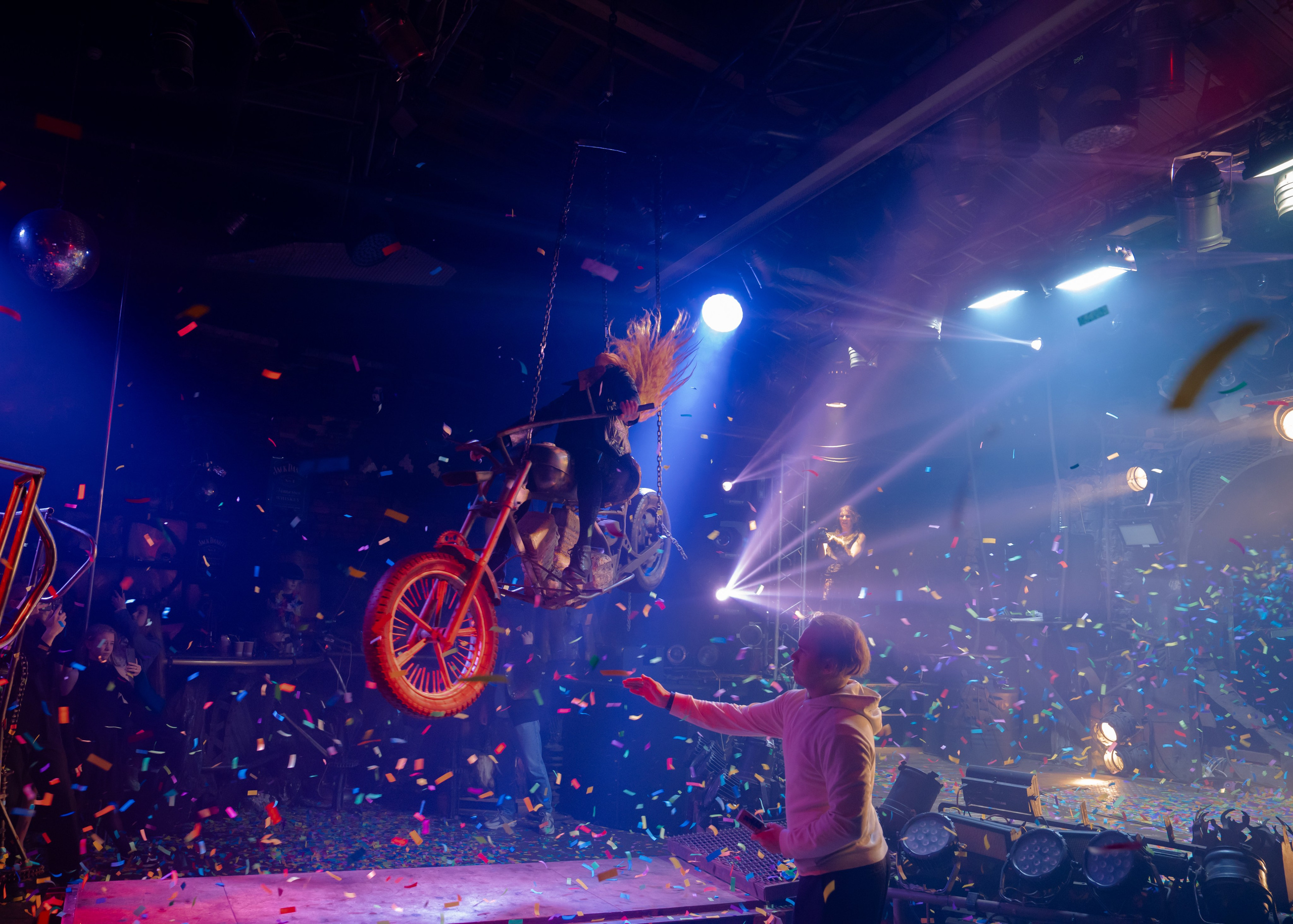 Выпускной Байк Центр «Ночные волки» 11 класс. Крамер Юлиана детский и семейный фотограф