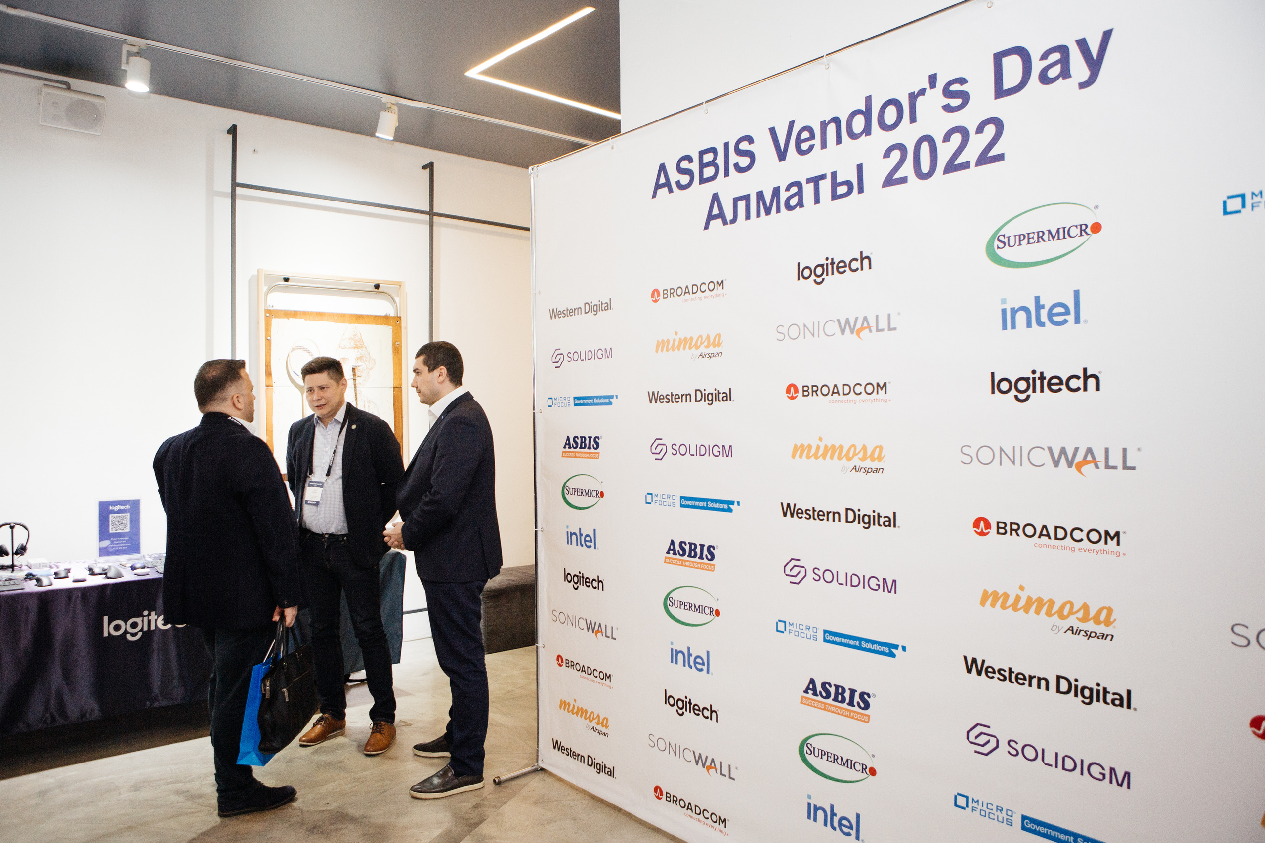 Фото отчет мероприятии в Алматы. Фотограф в Алматы Сиражев Карымсак. Фотосессия, бизнес портреты