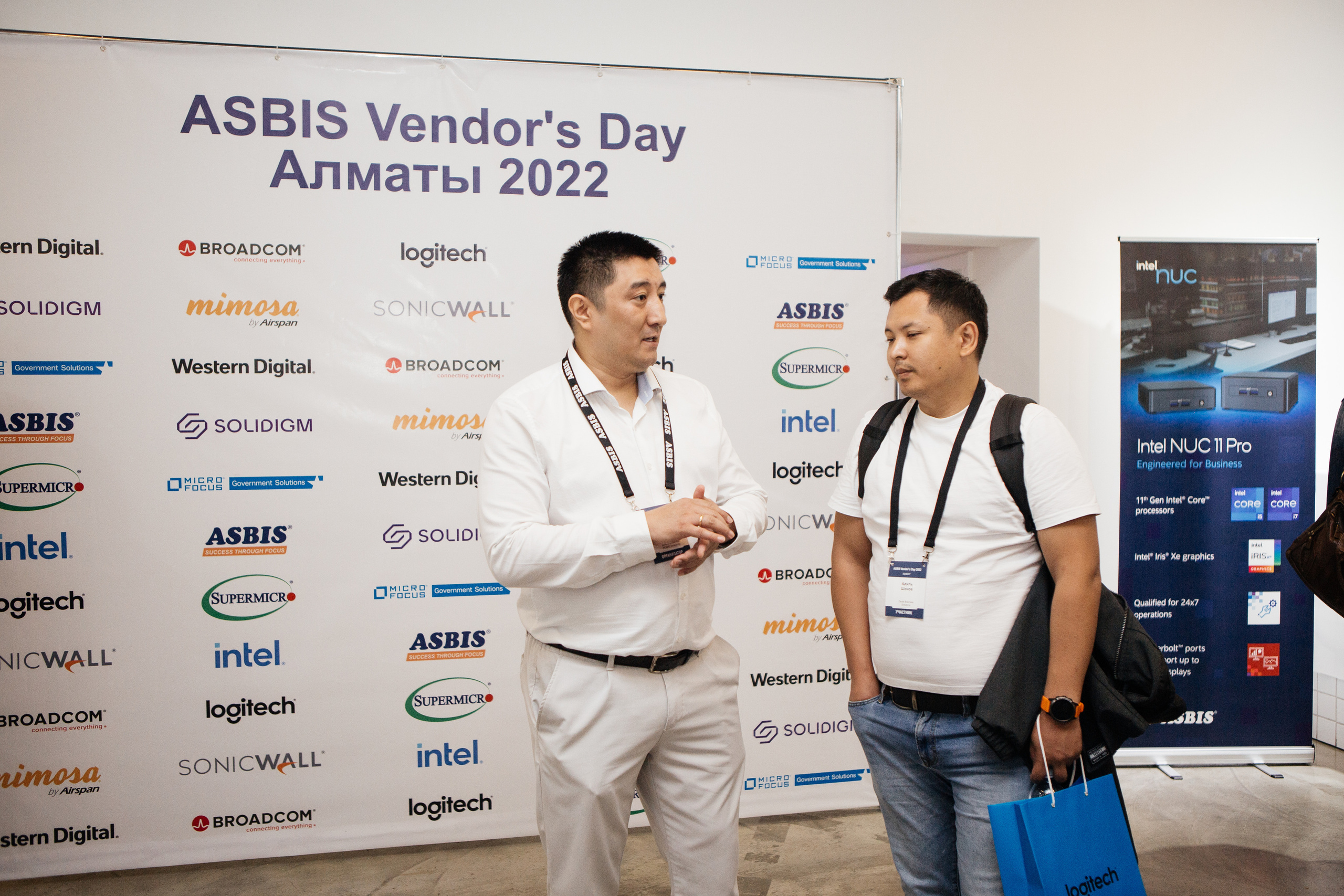 Фото отчет мероприятии в Алматы. Фотограф в Алматы Сиражев Карымсак. Фотосессия, бизнес портреты