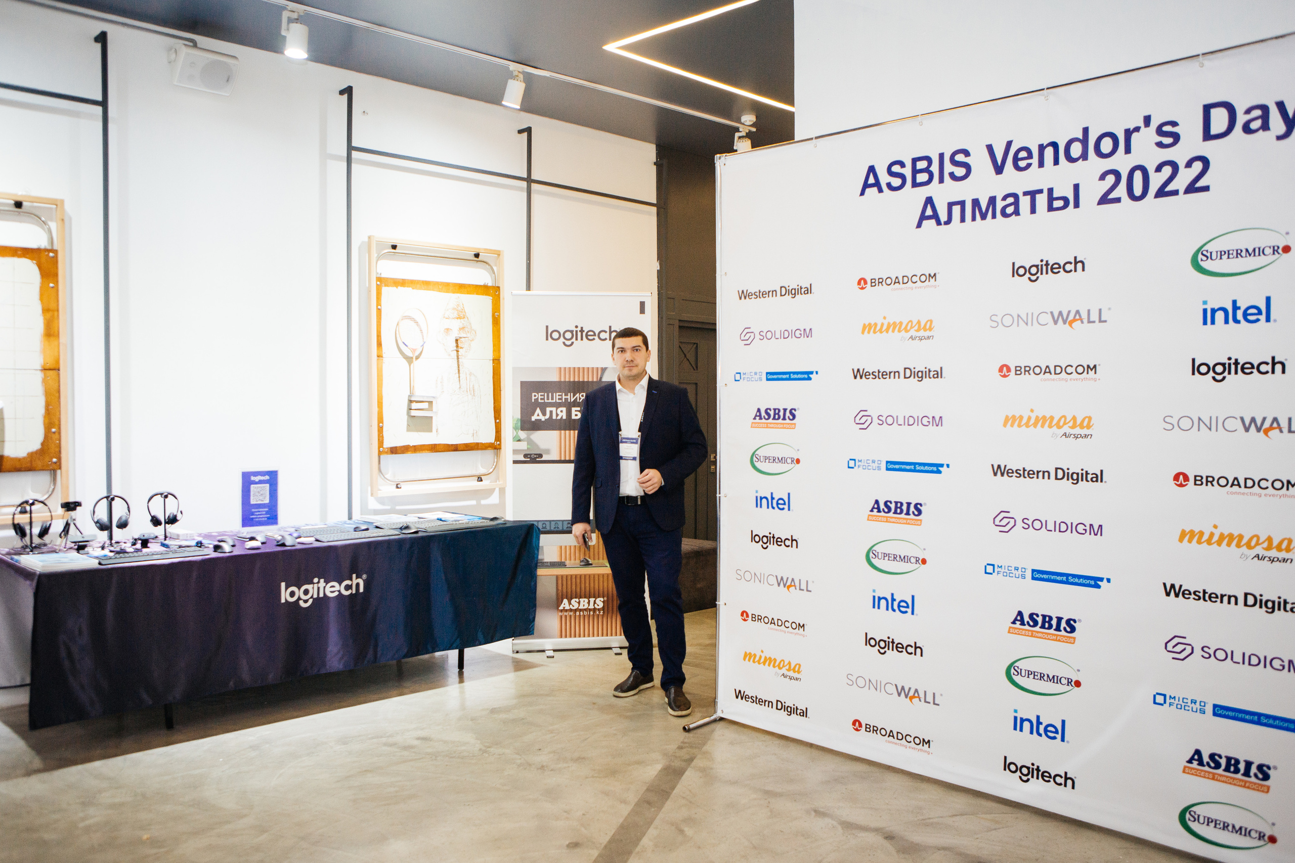 Фото отчет мероприятии в Алматы. Фотограф в Алматы Сиражев Карымсак. Фотосессия, бизнес портреты