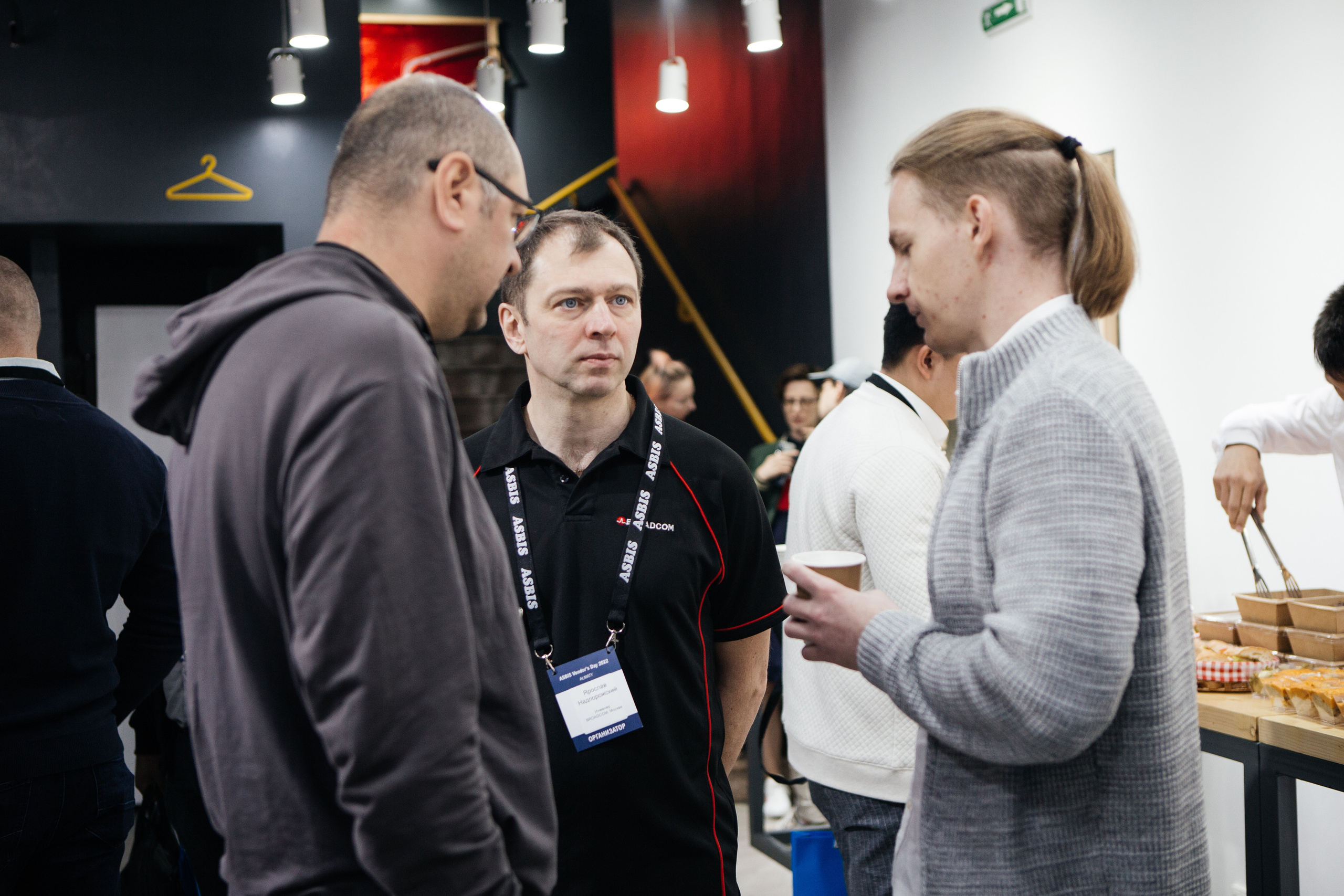 Фото отчет мероприятии в Алматы. Фотограф в Алматы Сиражев Карымсак. Фотосессия, бизнес портреты