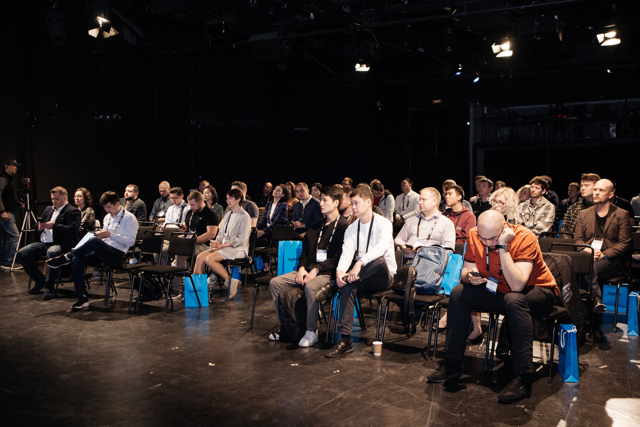 Фото отчет мероприятии в Алматы. Фотограф в Алматы Сиражев Карымсак. Фотосессия, бизнес портреты