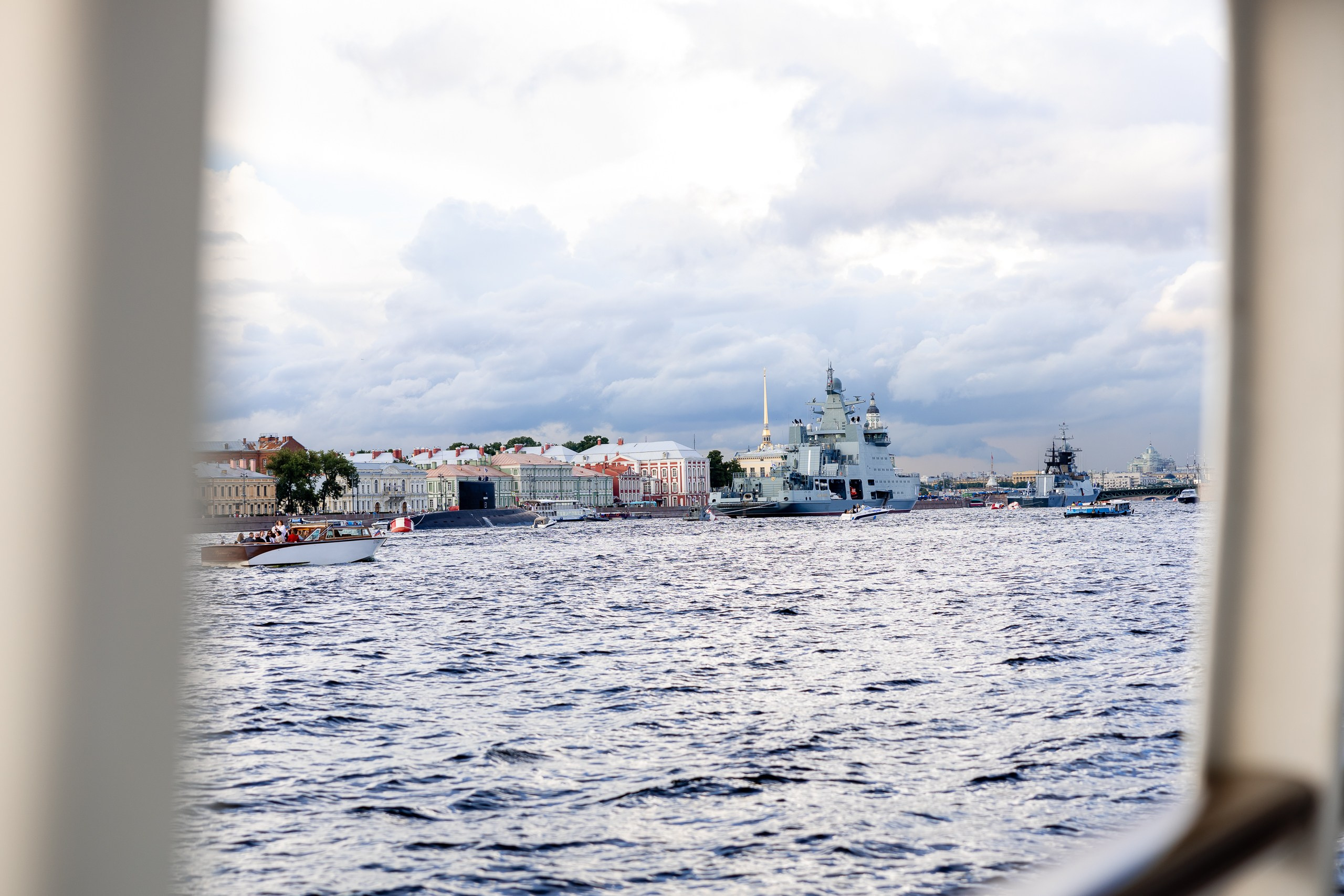 Экскурсия на двухпалубном теплоходе по Неве. Фотограф в Санкт-Петербурге — Сергей Петров