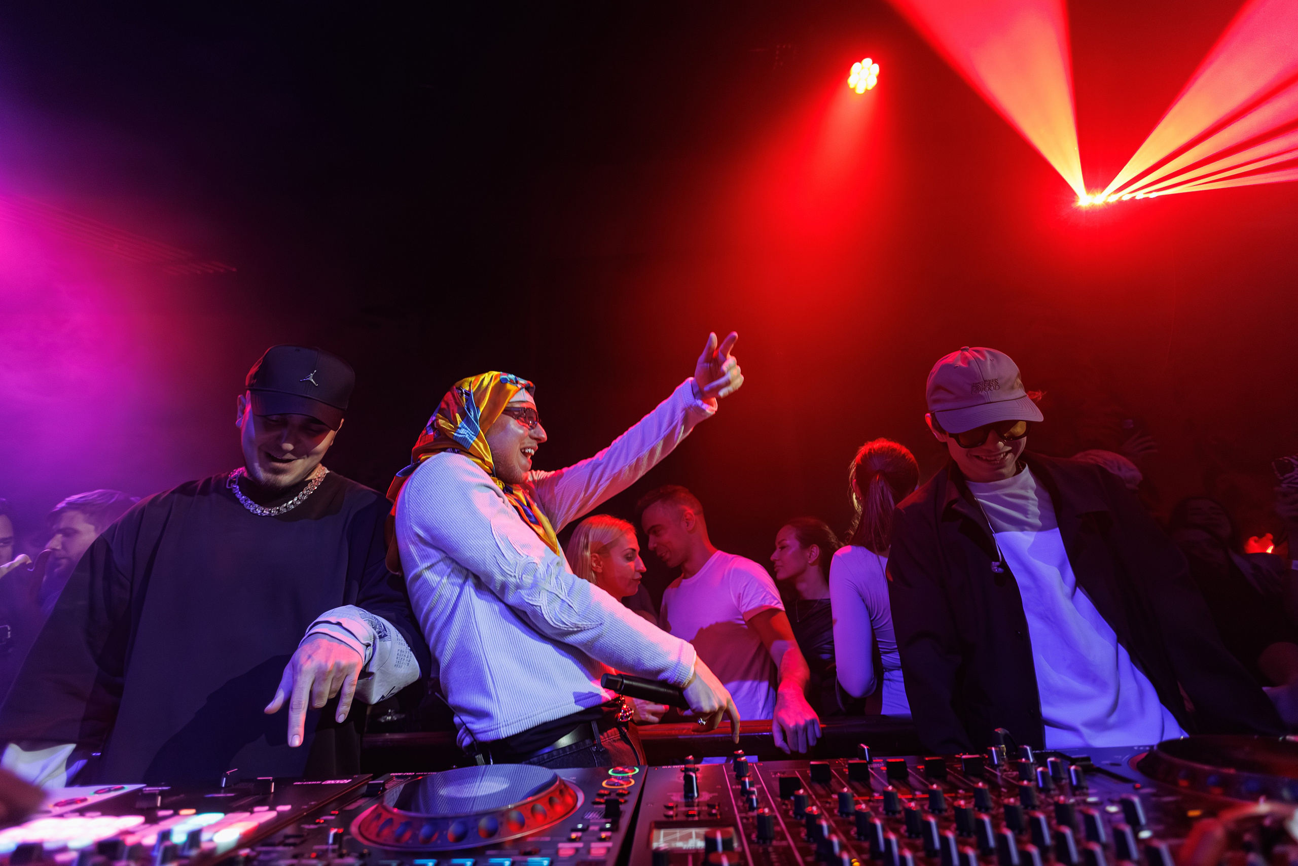 Concert Photography in Dubai — T-Fest Live at Secret Room. Evgen Yatsenko — Photographer in Dubai