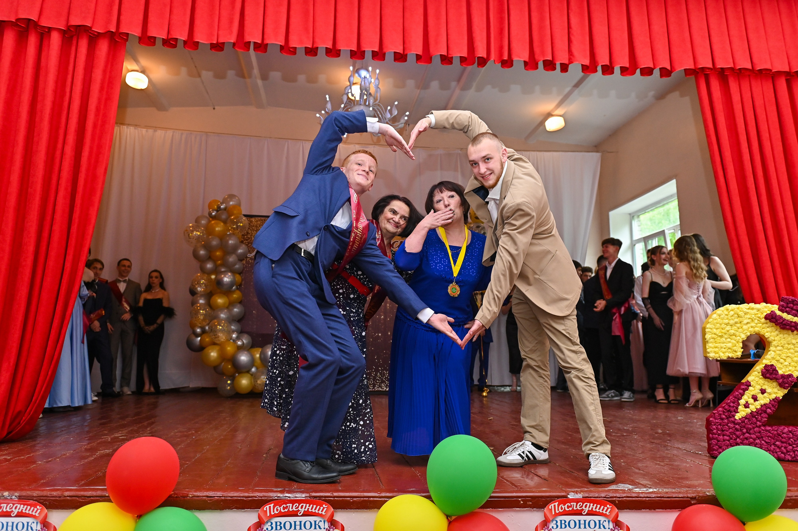 Выпускной школа 48. Семейный и свадебный фотограф во Владивостоке