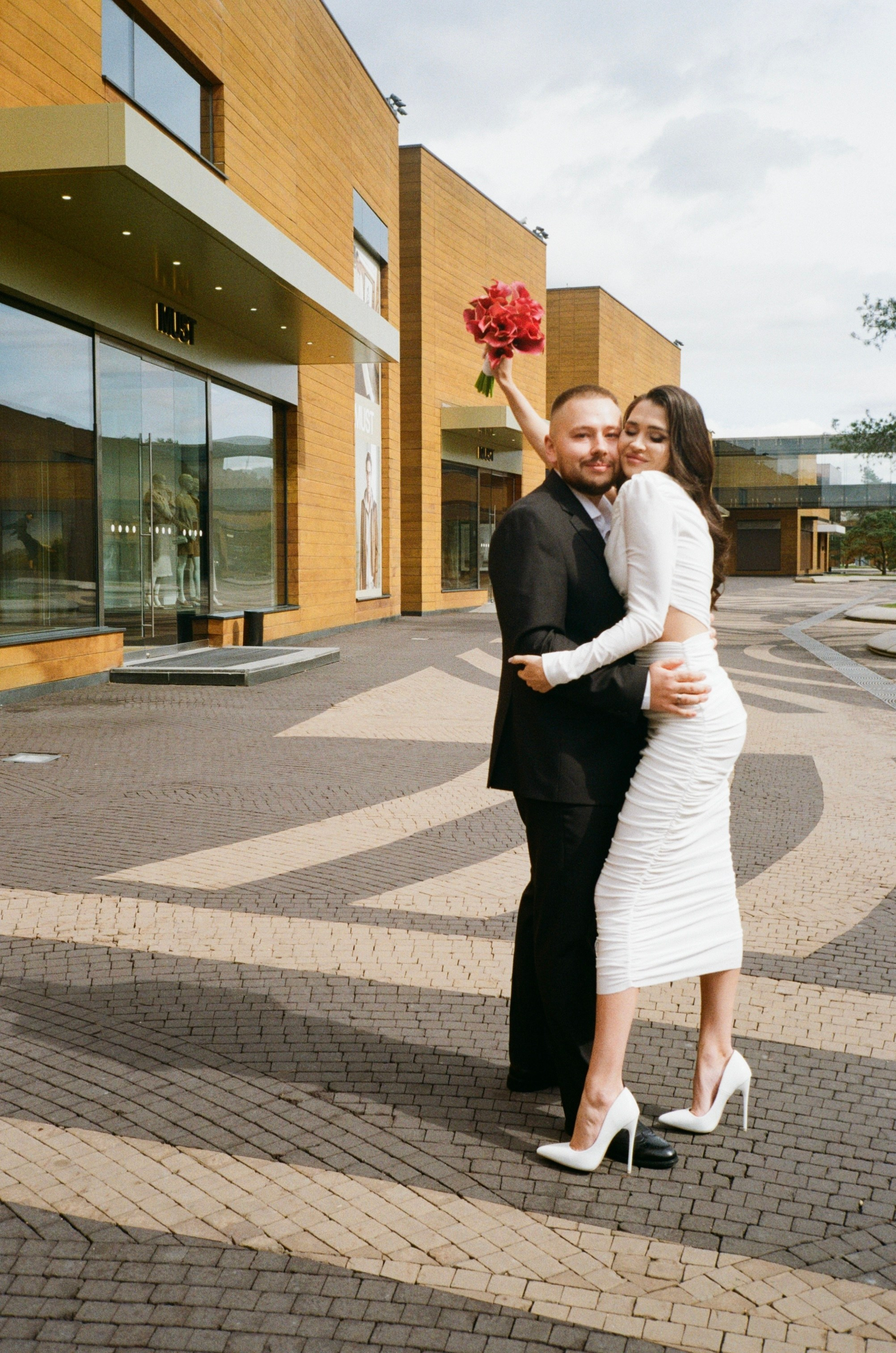 Лиза и Максим | плёнка. Свадебный фотограф в Москве Яна Деньгина