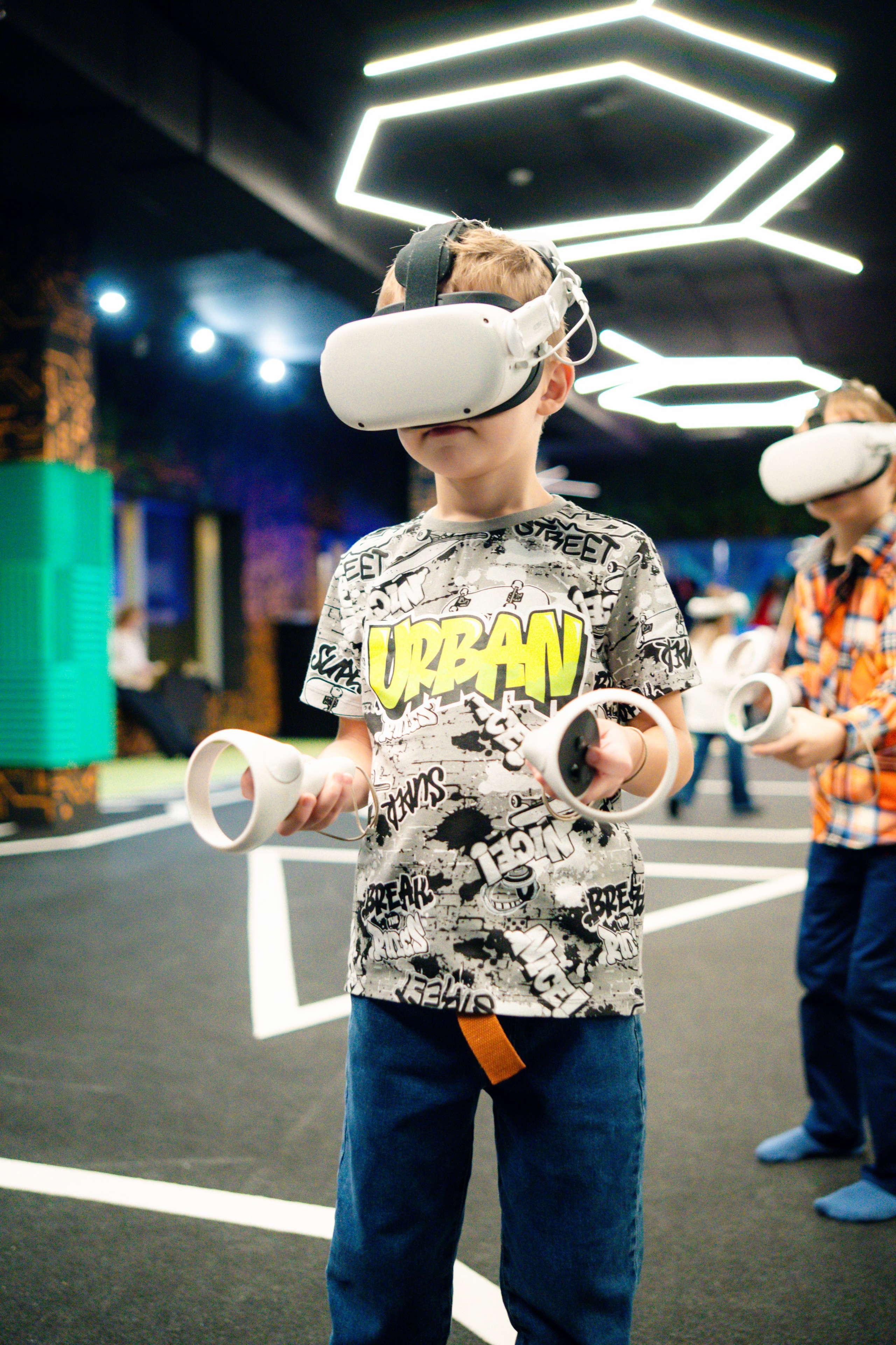 VR (November-December 2024). Felixtones