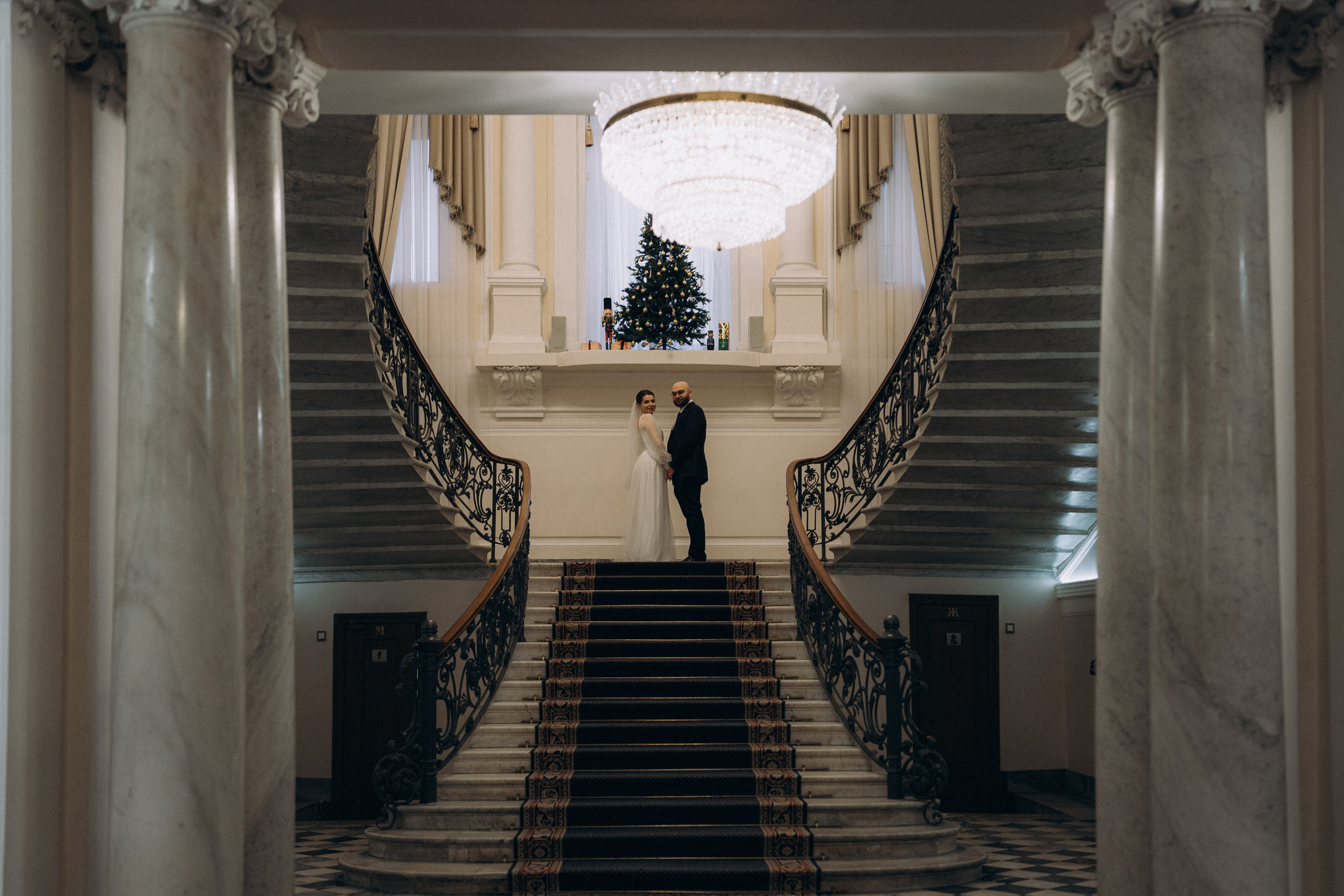 СВАДЕБНАЯ СЬЕМКА ВО ВТОРОМ ДВОРЦЕ (ДЕКАБРЬ) ТАКЖЕ СЬЕМКА В СТУДИИ НА ЧЕРНЫШЕВСКОЙ. Профессиональный фотограф, Санкт-Петербург — Виктория Богомолова