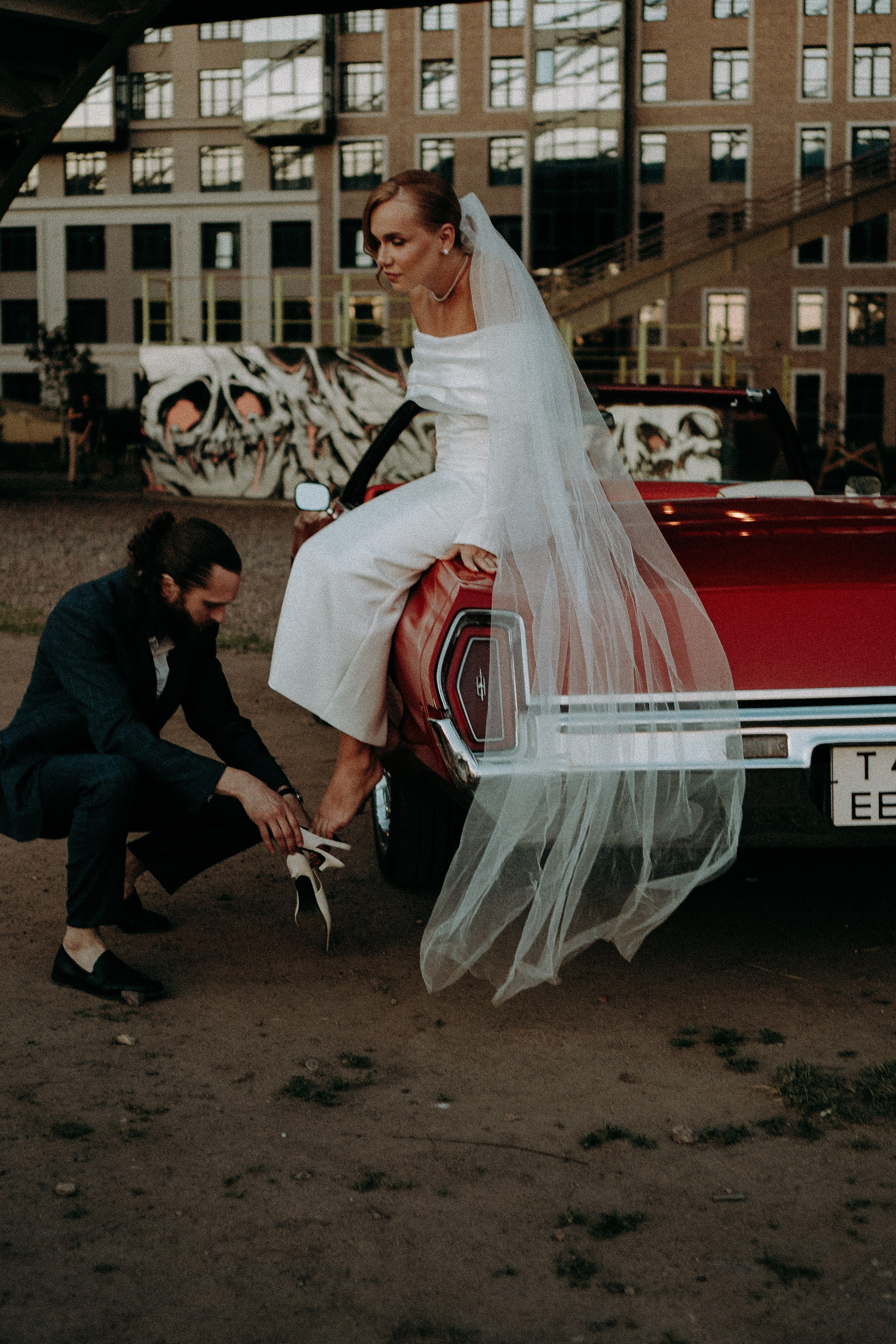 СВАДЕБНАЯ СЬЕМКА ВОЗЛЕ МСОТА БЕТАНКУРА НА КАБРИОЛЕТЕ. Профессиональный фотограф, Санкт-Петербург — Виктория Богомолова