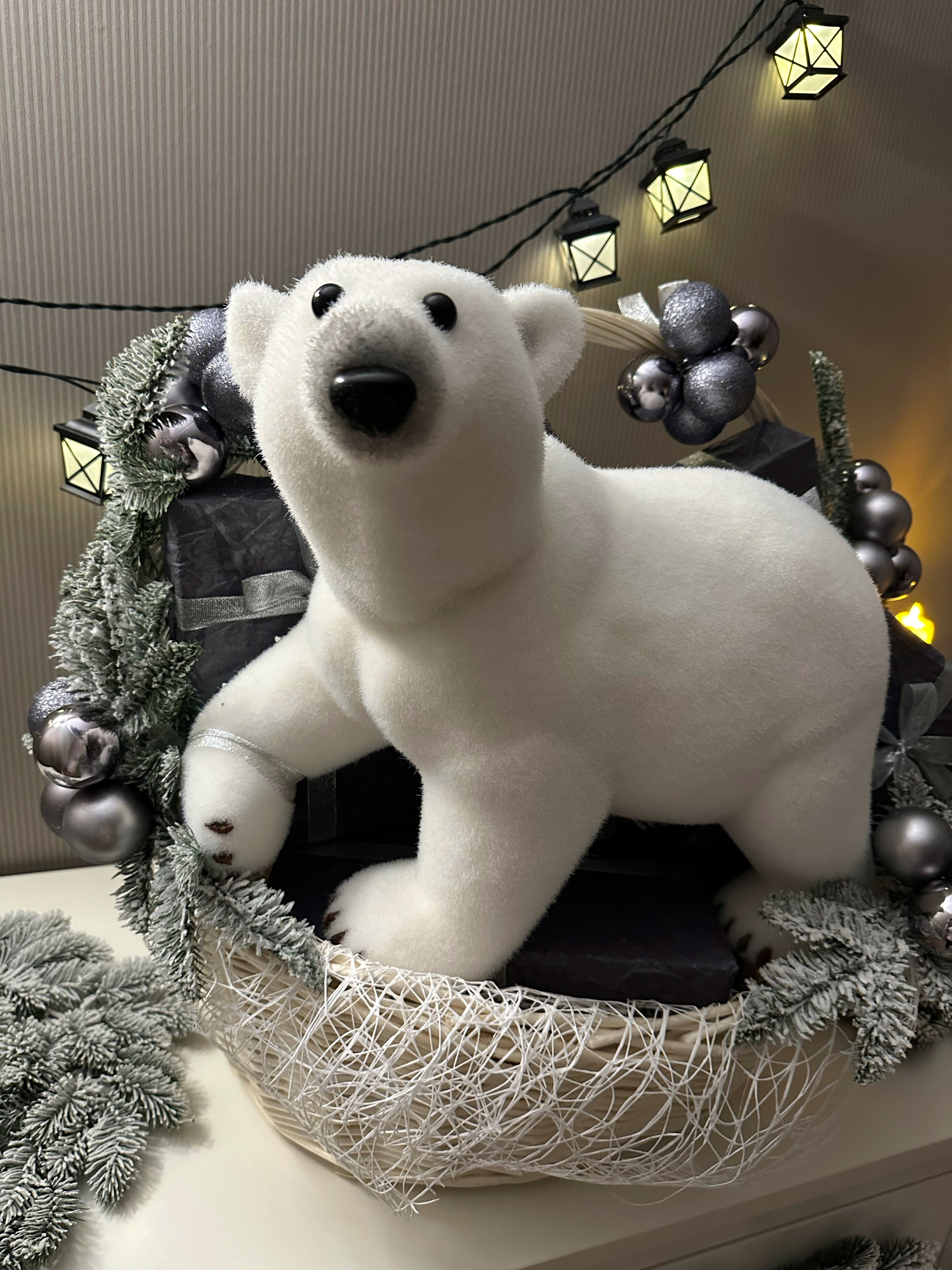 Новогодняя корзина. Студия подарочных наборов «Владия»