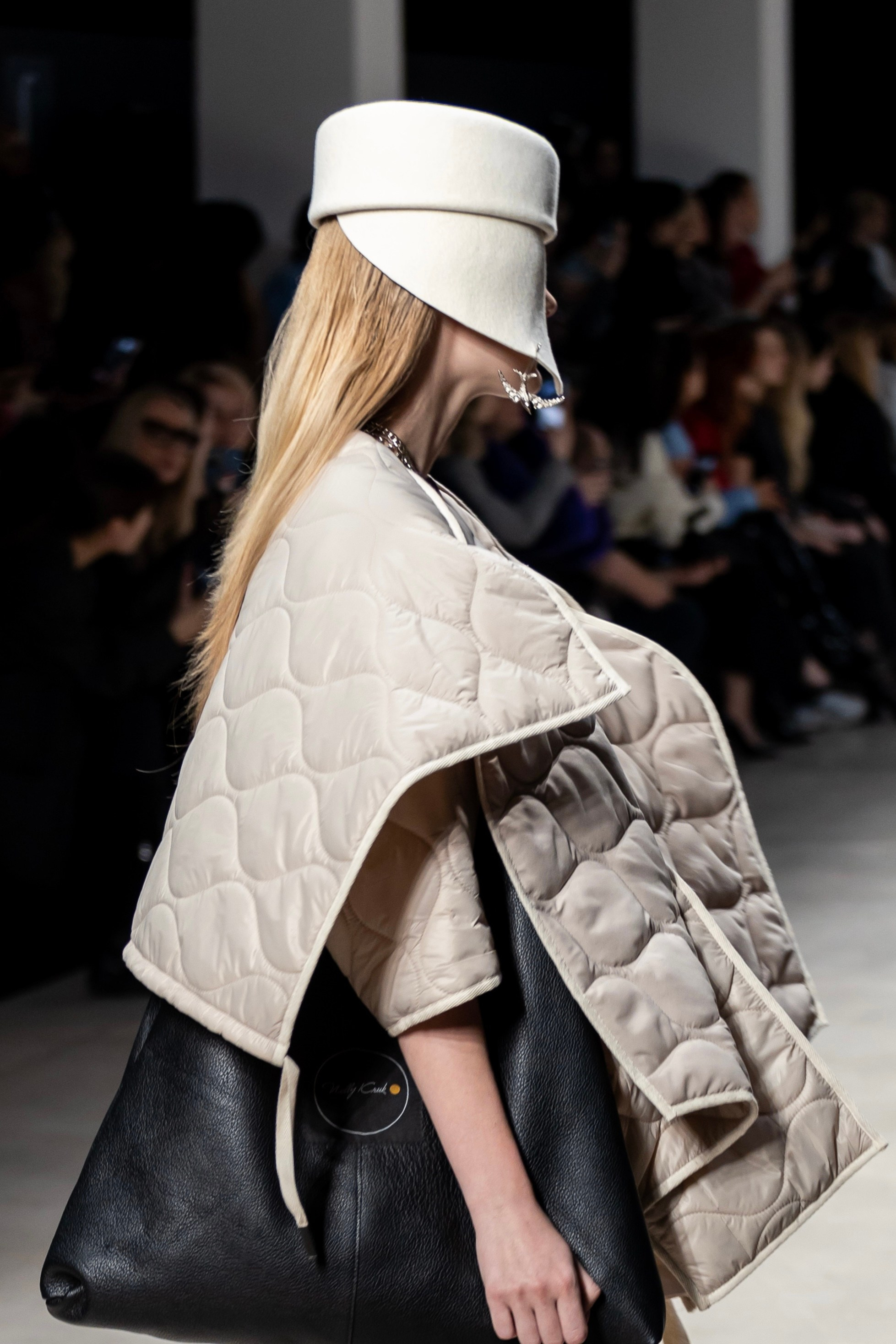 Показ коллекции Nelly Kruk (Нижний Новгород): Московская неделя моды 15 марта 2025. Фотосессии и репортаж — Фотограф в Москве — Рина Серёгина