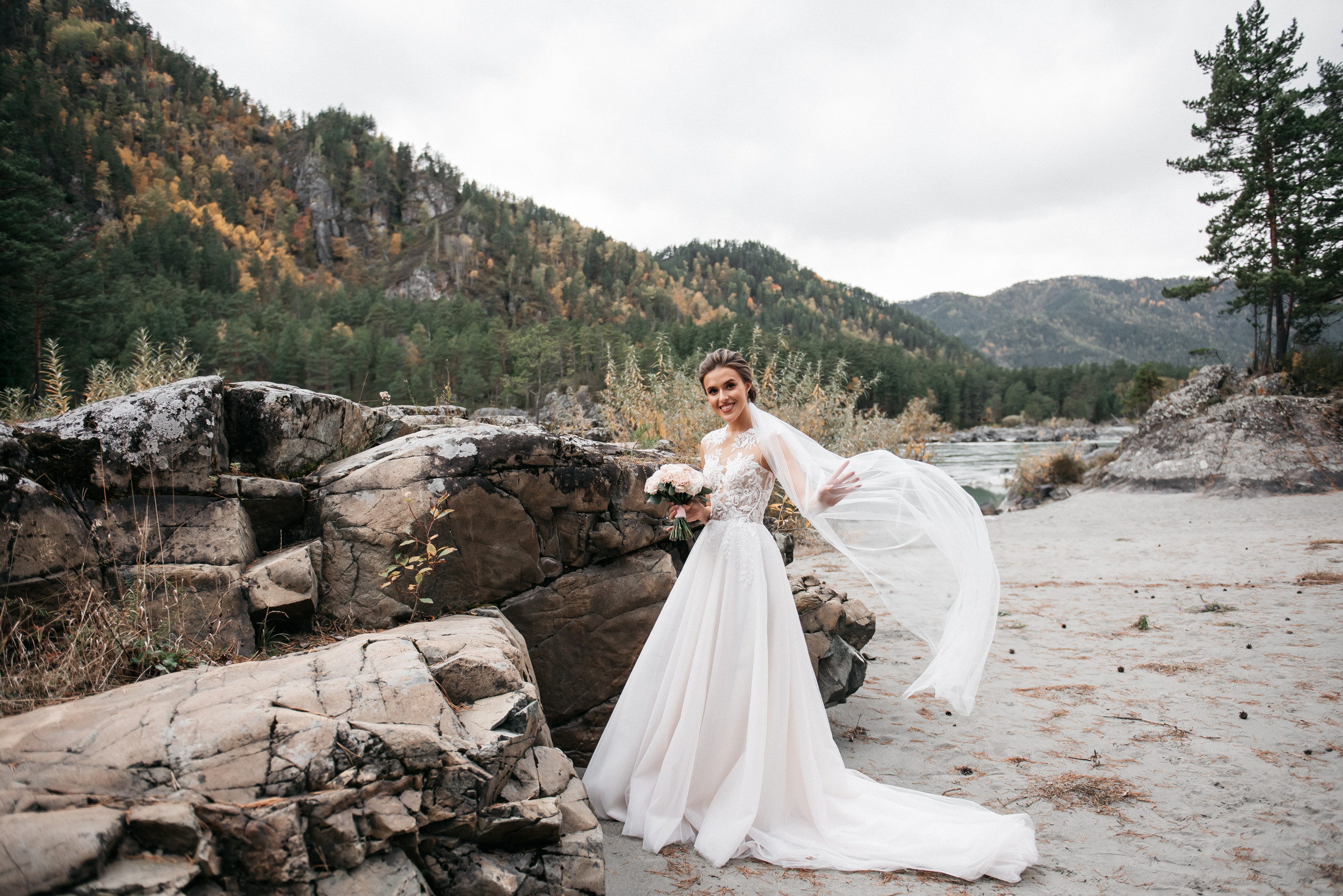 Серегей и Екатерина, Алтай. Свадебный фотограф Наталья Доронина