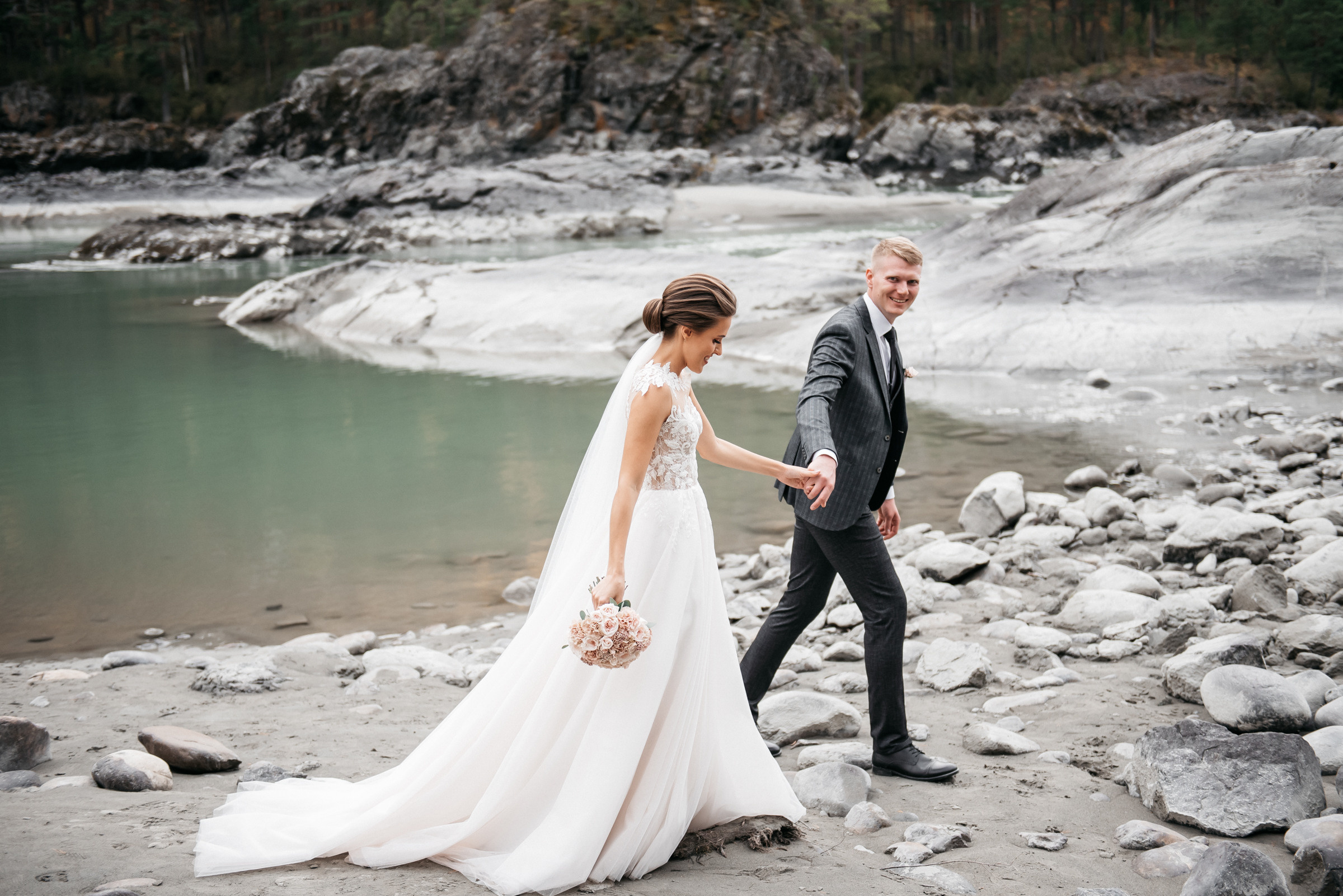 Серегей и Екатерина, Алтай. Свадебный фотограф Наталья Доронина