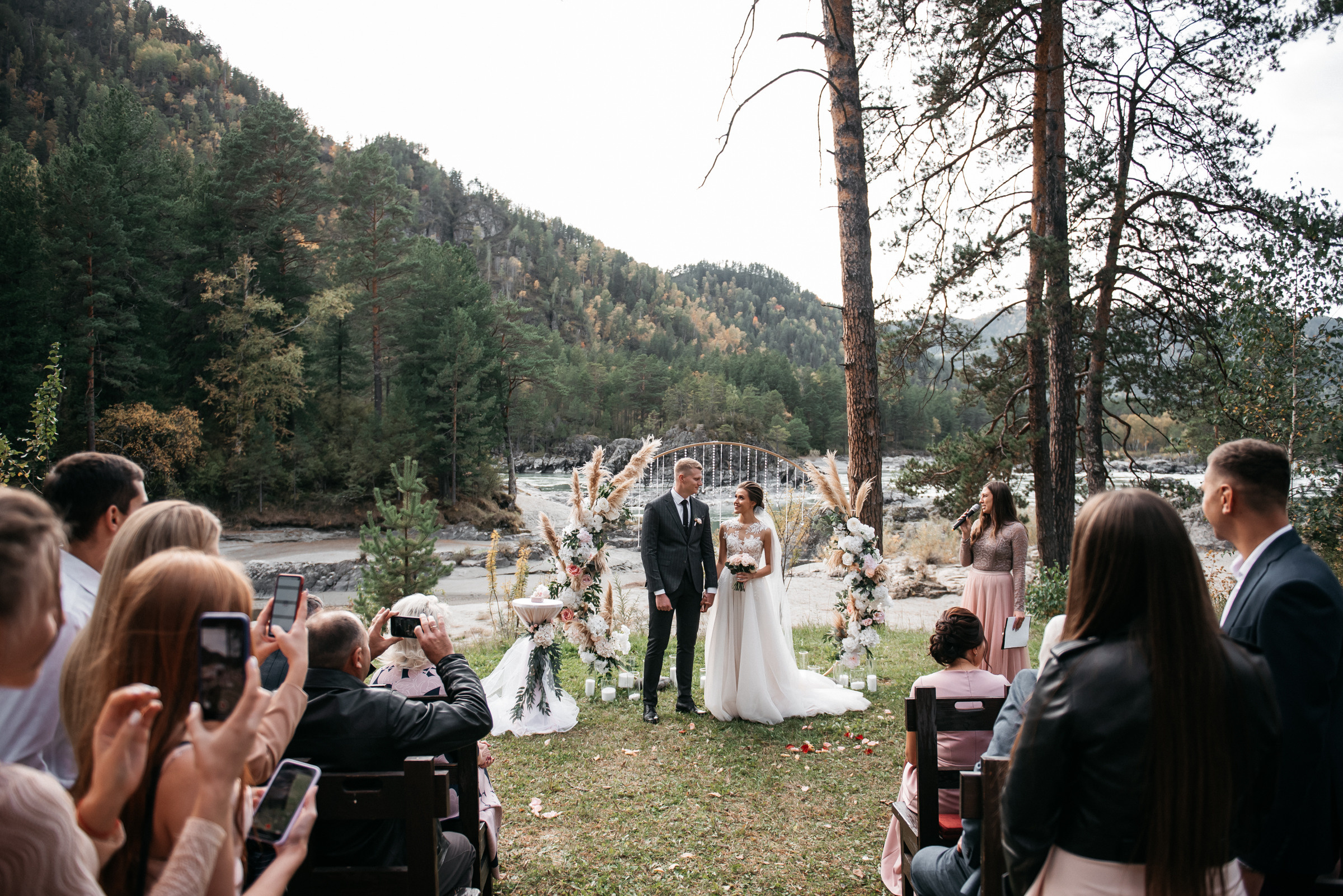 Серегей и Екатерина, Алтай. Свадебный фотограф Наталья Доронина