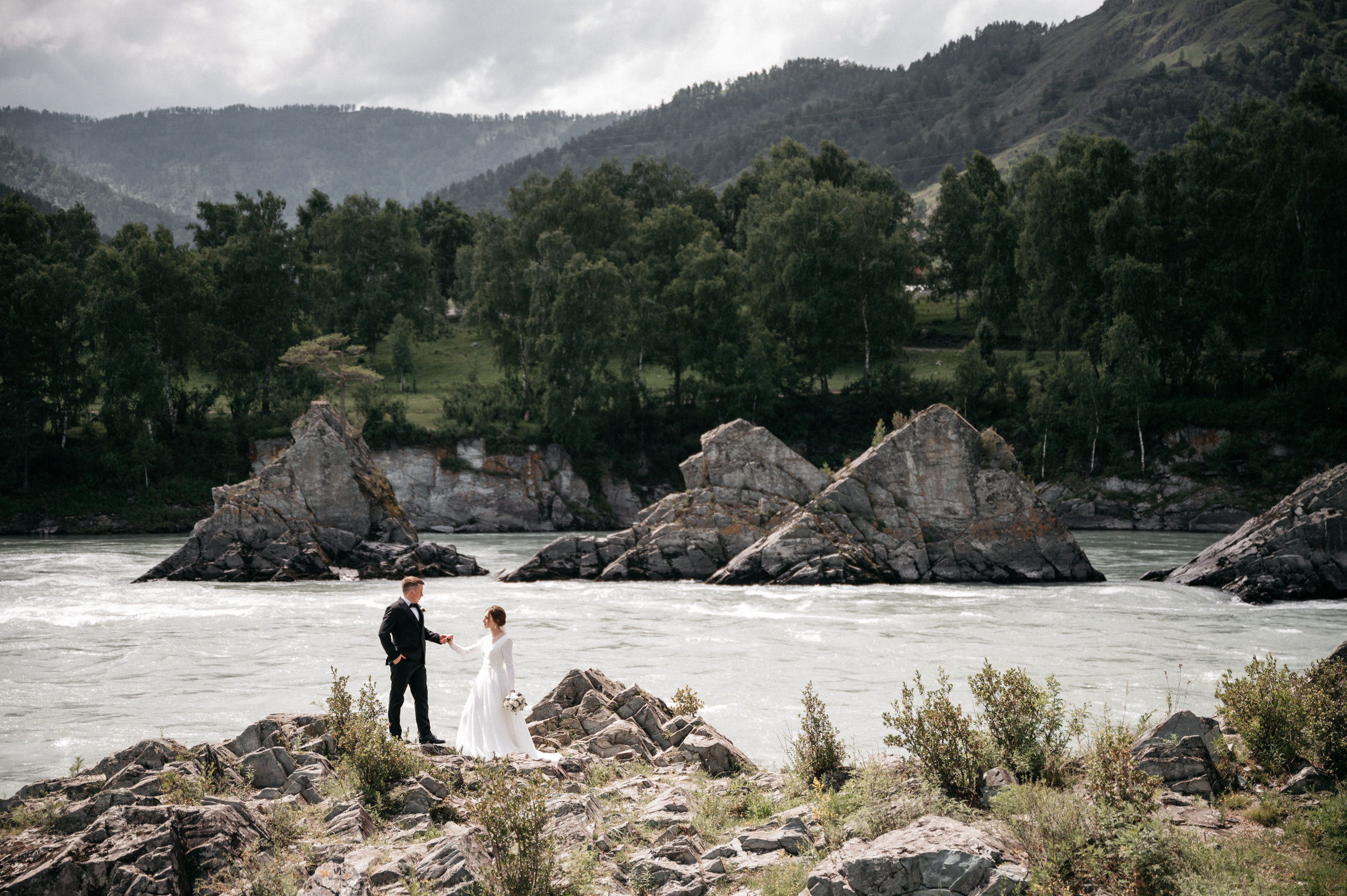 Анатолий и Юлия, Алтай 2022. Свадебный фотограф Наталья Доронина