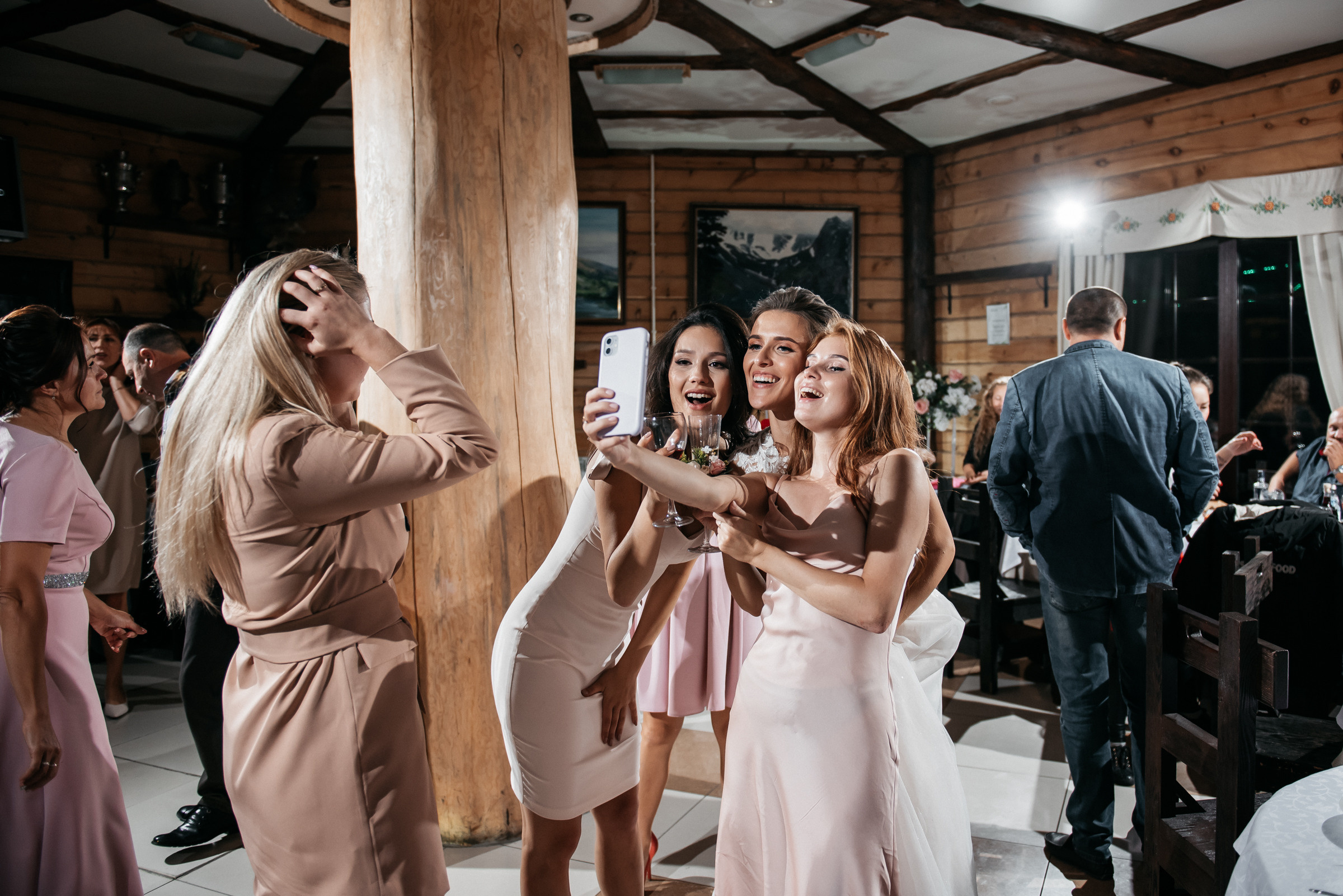 Серегей и Екатерина, Алтай. Свадебный фотограф Наталья Доронина