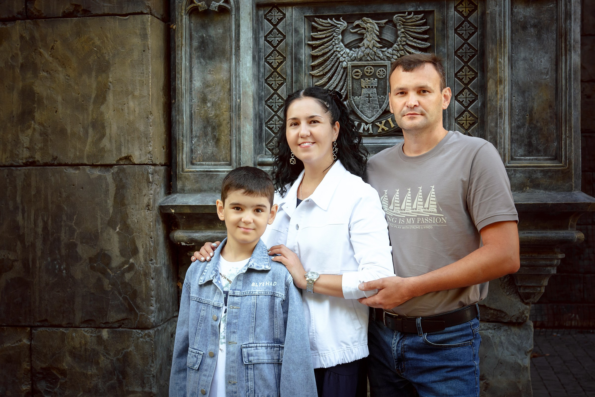 Семейная фотосессия у Замка Гарибальди. Фотограф Оксана Сафонова г. Тольятти