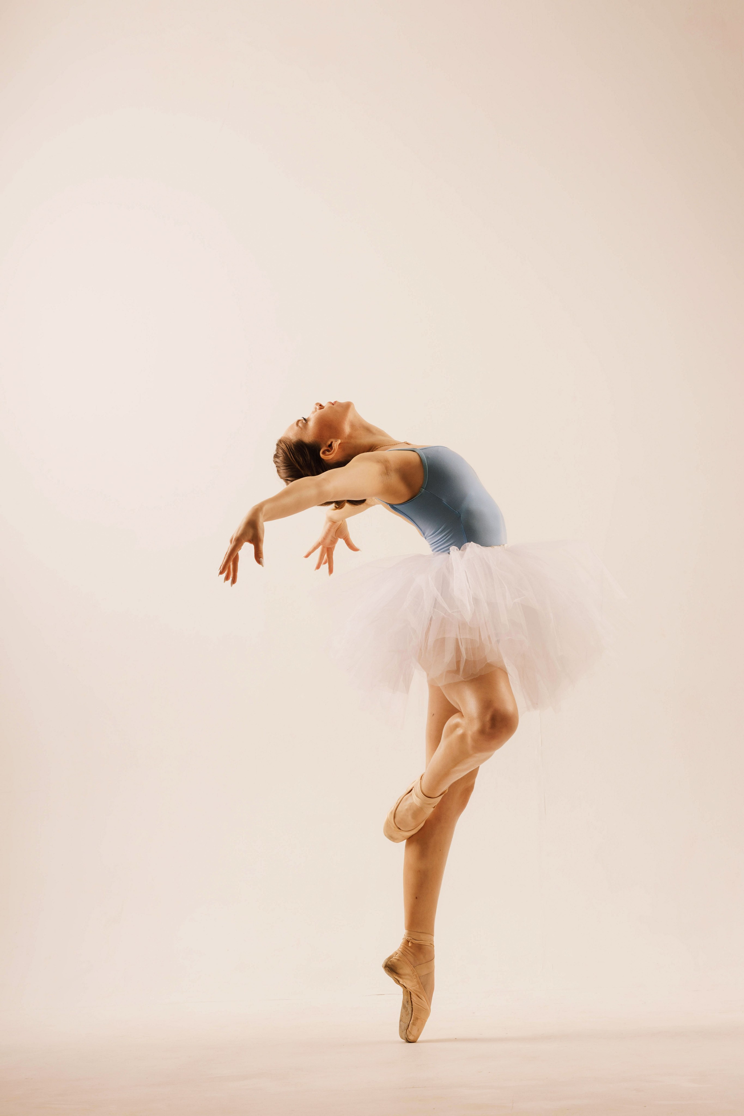 Студийная фотосессия танцовщицы Лены. Портретный и репортажный фотограф в Чебоксарах Андриян Чаркин