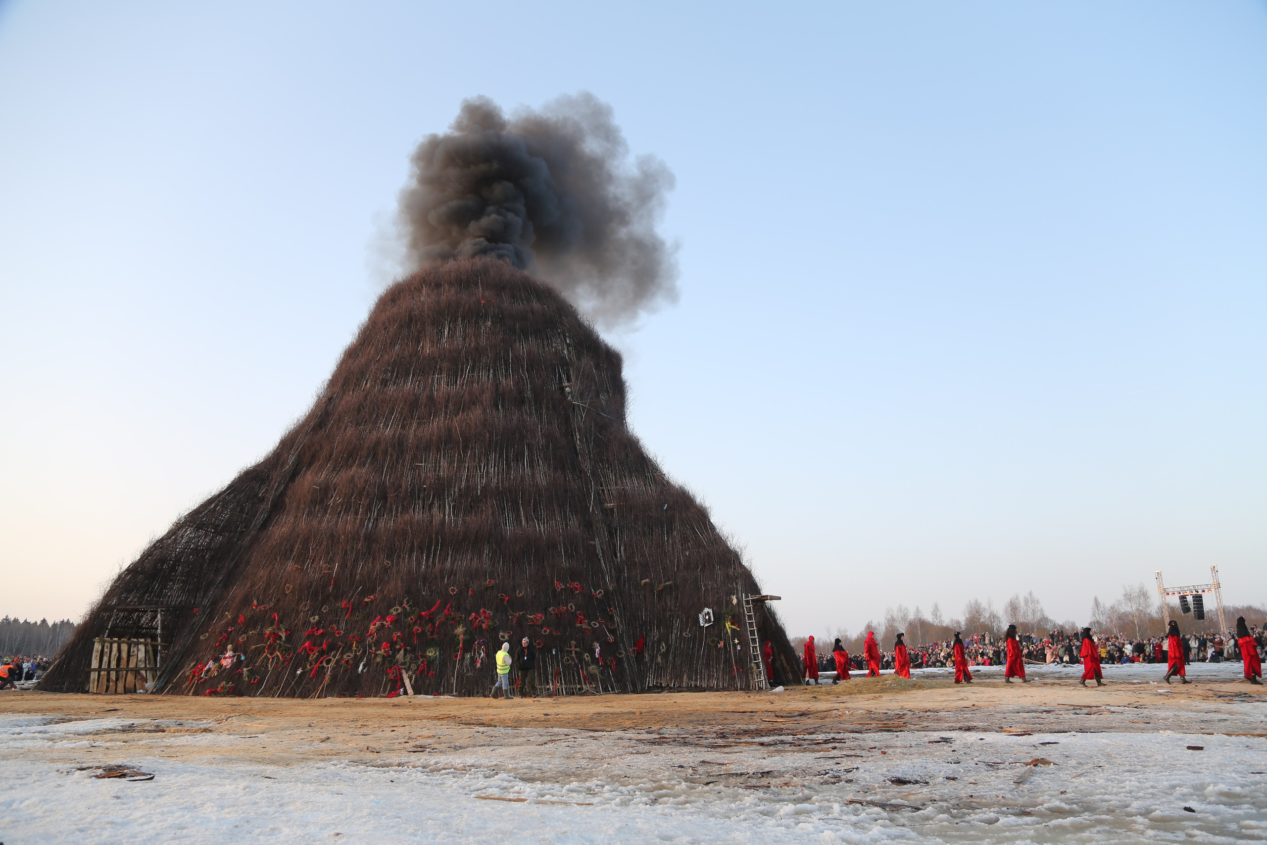 Масленица в Никола-Ленивце. Репортажный фотограф в Москве Зуйко Оксана