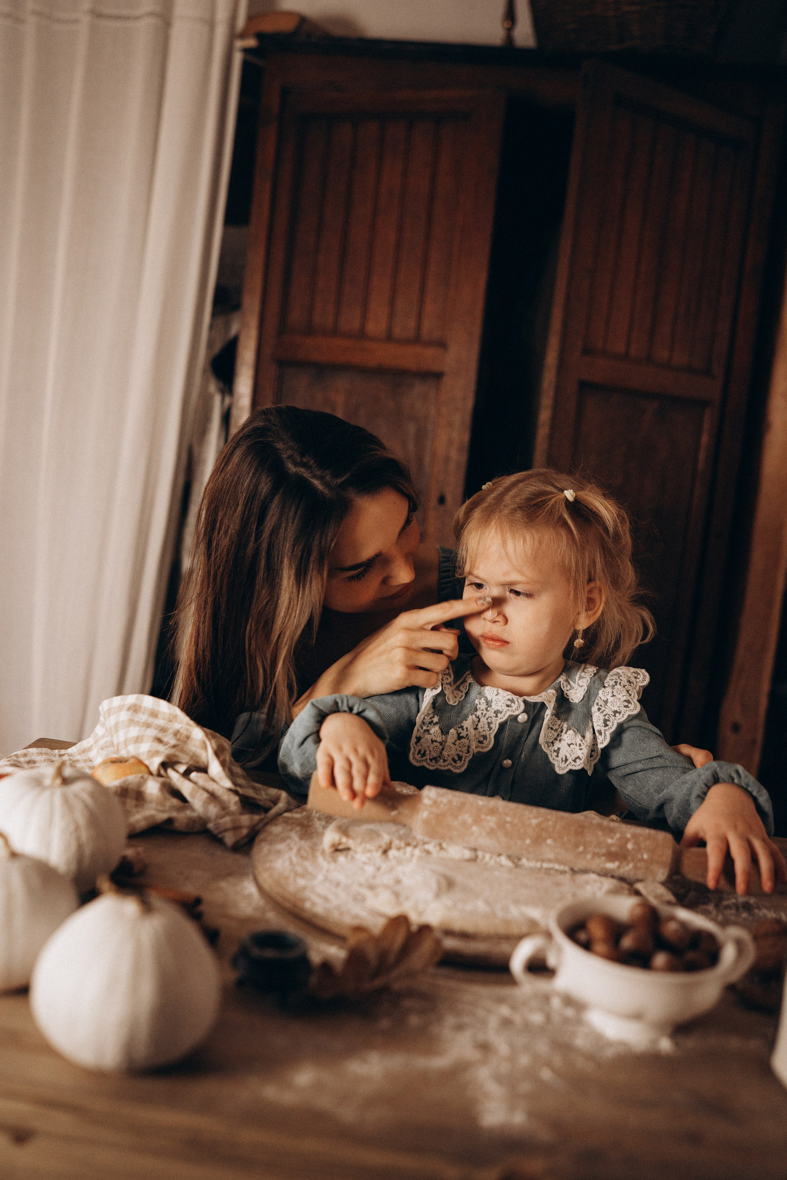 Яна и Ильсур, загородная Фотостудия. Фотограф Новорожденных в Москве. Семейные истории в стиле LIFE
