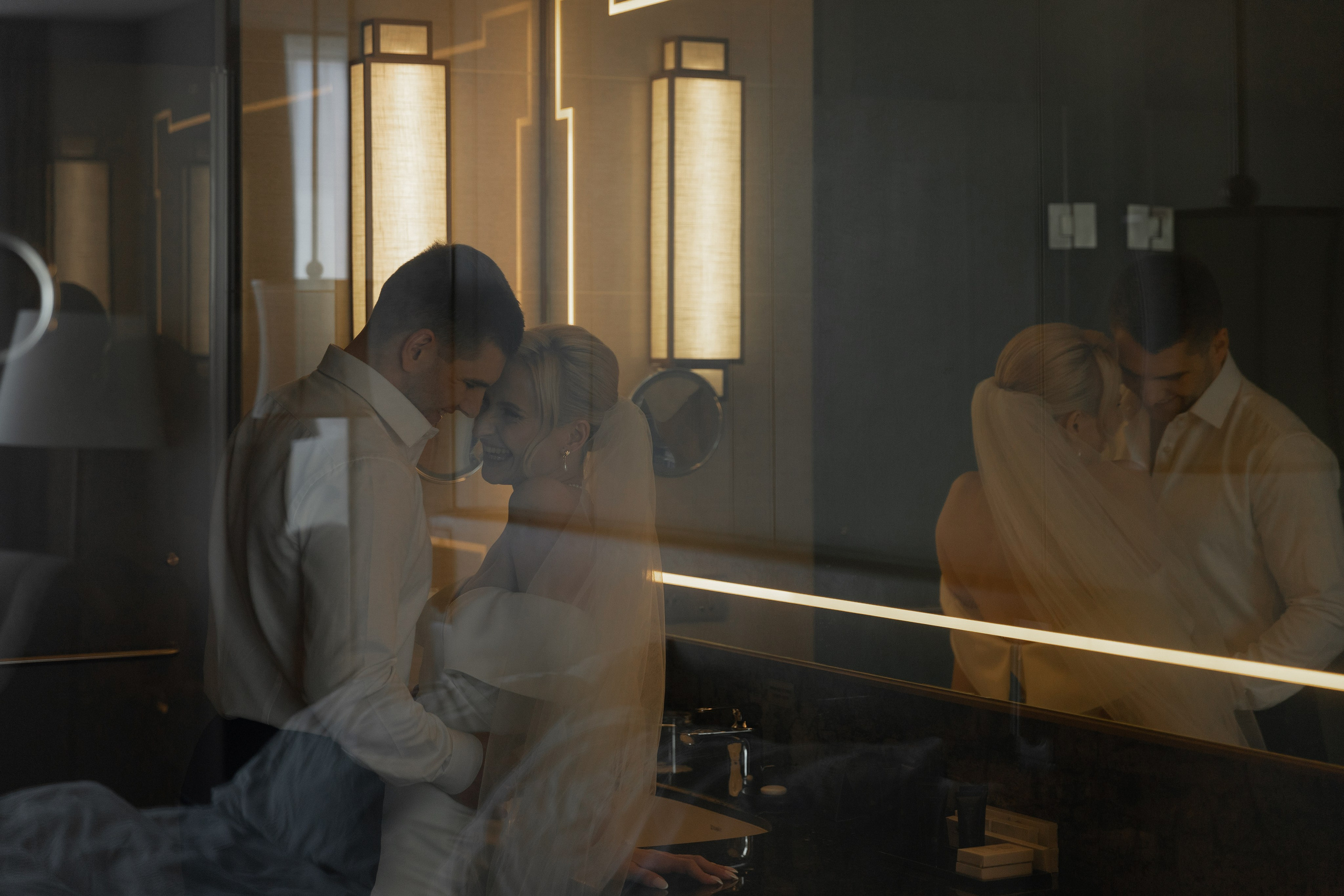 Свадебная фотосессия в Soluxe Hotel и роспись в Савеловском ЗАГСе. Свадебный фотограф в Москве Полина Лелетко