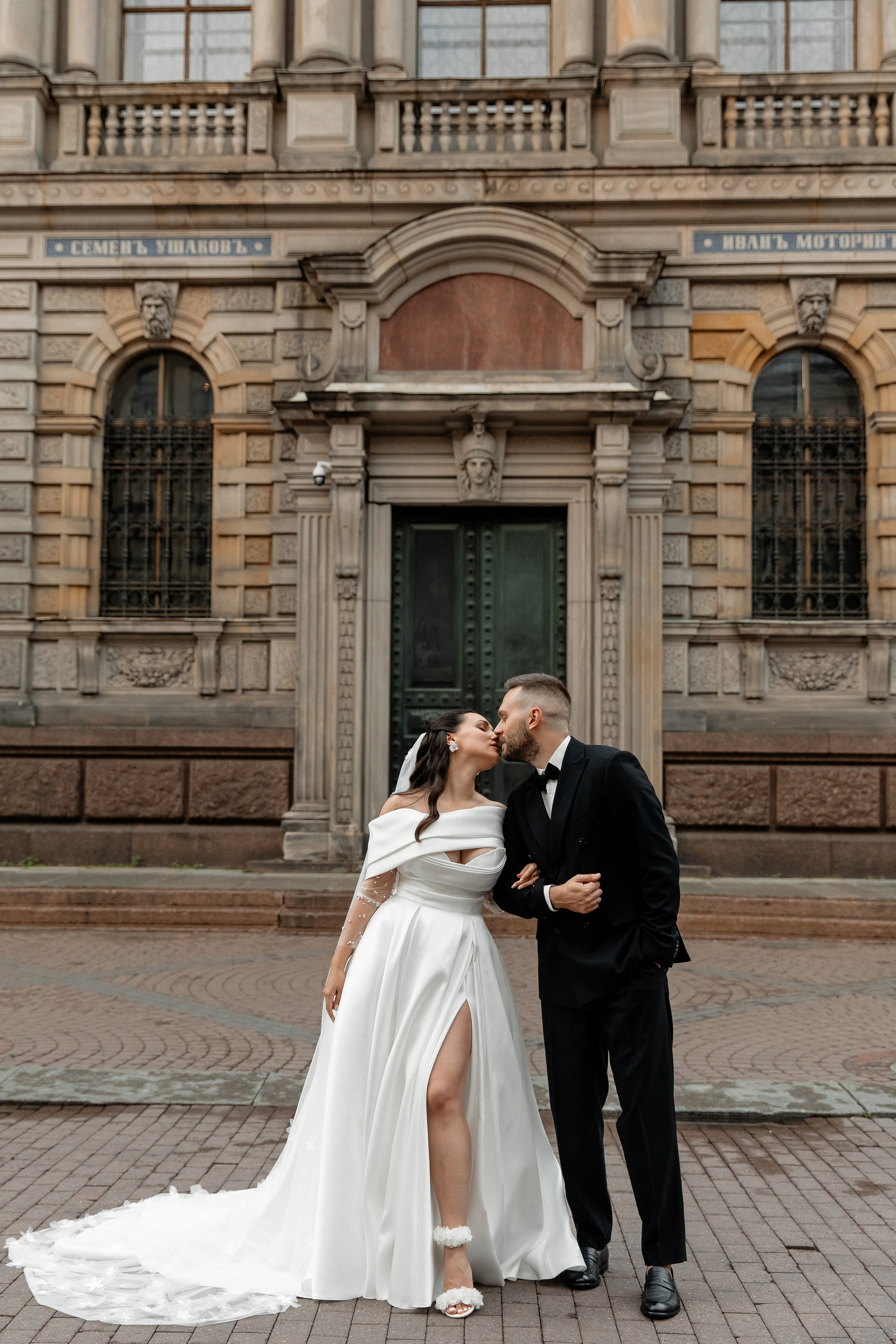Павел и Юлия академия Штиглица. Свадебный фотограф в Санкт-Петербурге Вика Стукачева