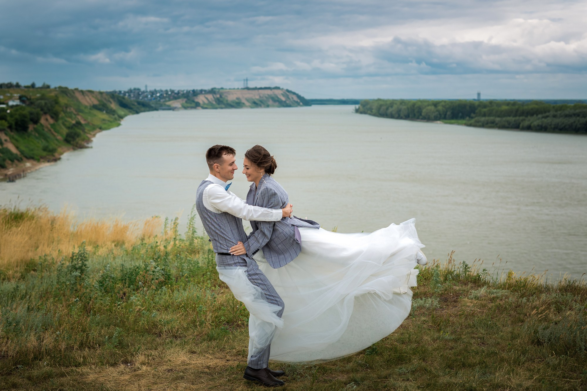 Свадебный фотограф Барнаул. Свадебный репортажный и фуд фотограф в Барнауле Гайфулин Виталий